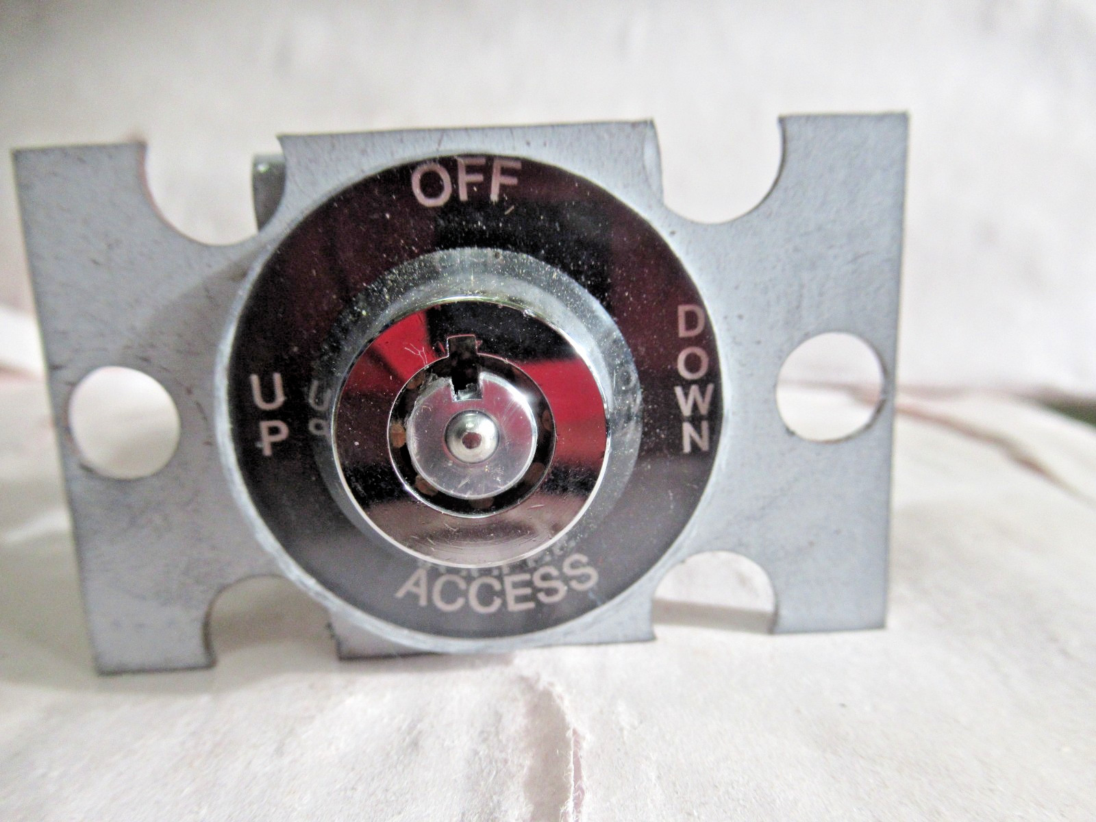 SCHINDLER Elevator Hoistway Access SWITCH & KEYS X4002 ACCESS UP OFF DOWN