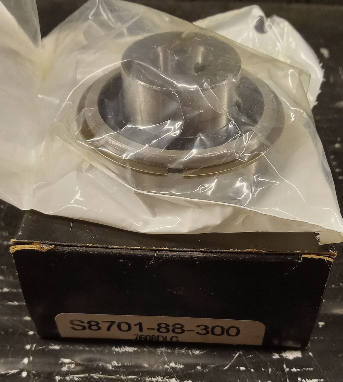 1 NEW THE GENERAL S8701-88-300 EXTENDED INNER RING BALL BEARING NIB *MAKE OFFER*