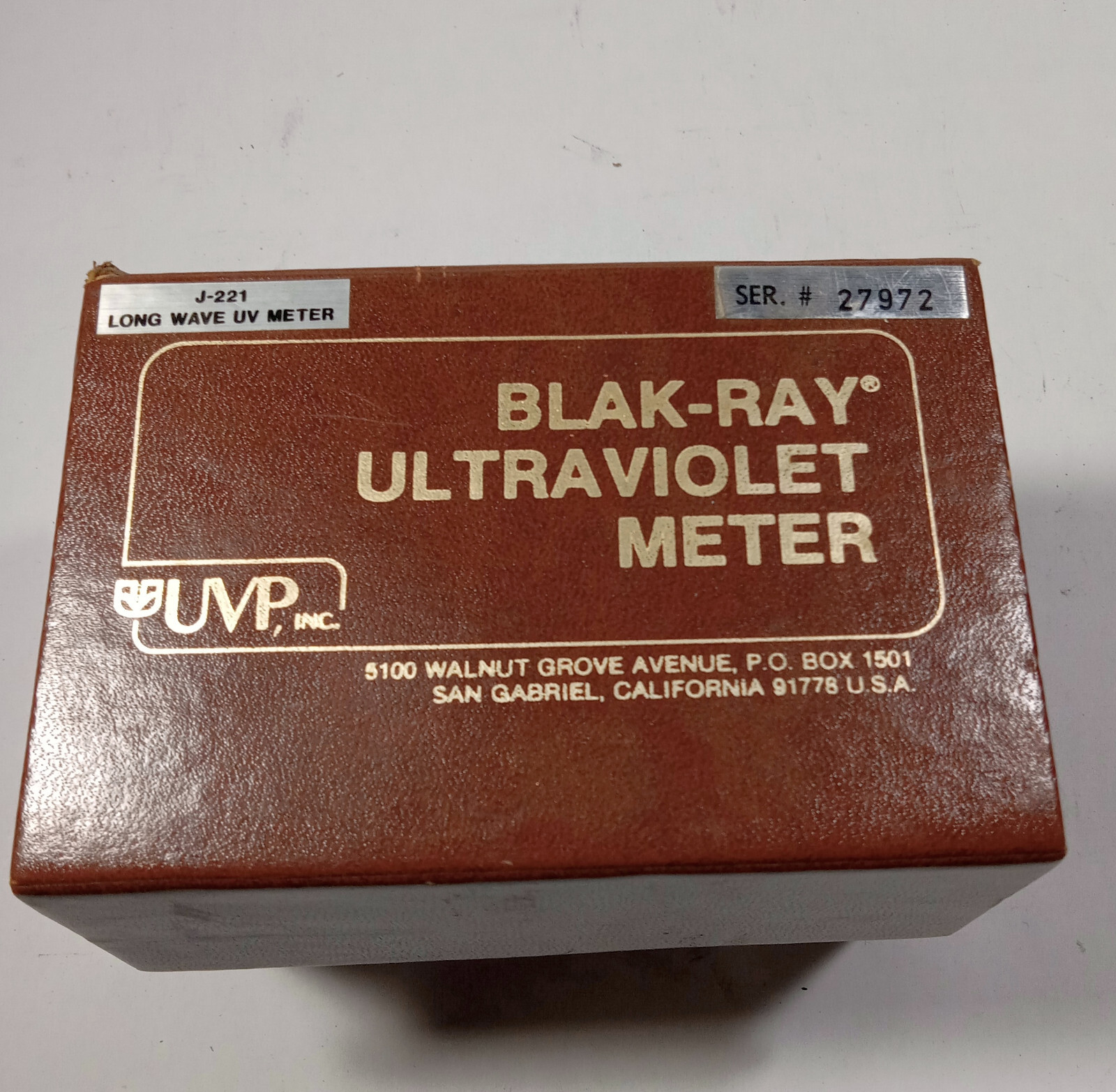 1 USED UVP 81-0032-01 MODEL J-221 ULTRAVIOLET METER W/O CABLES ***MAKE OFFER***