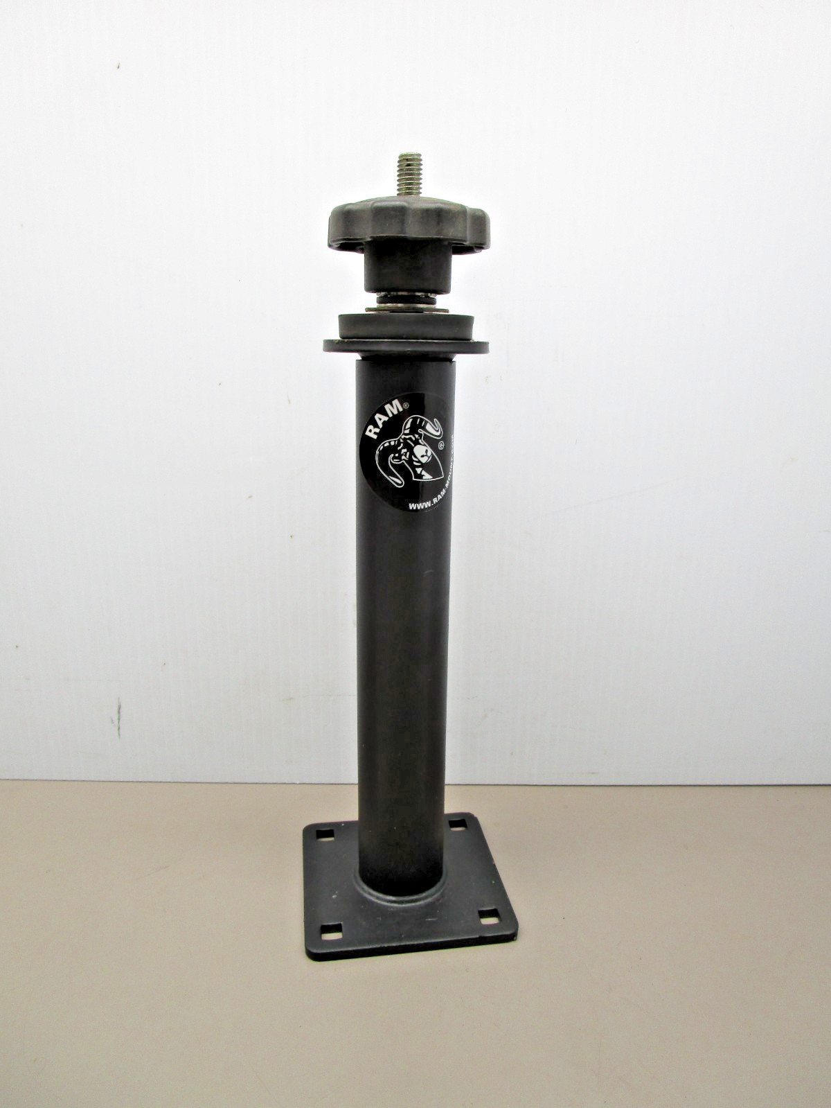 RAM Mount RAM-VP Tele-Pole Assembly 9″ Lower and 4″ Upper Pole