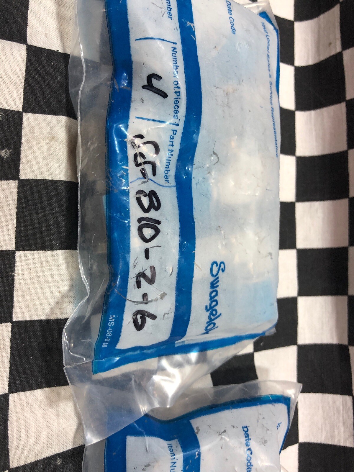 LOT OF 5 SWAGELOK MALE ELBOW 3/4″, SS-810-2-6 & SS-810-2-4,, , SHIPSAMEDAY#V1V