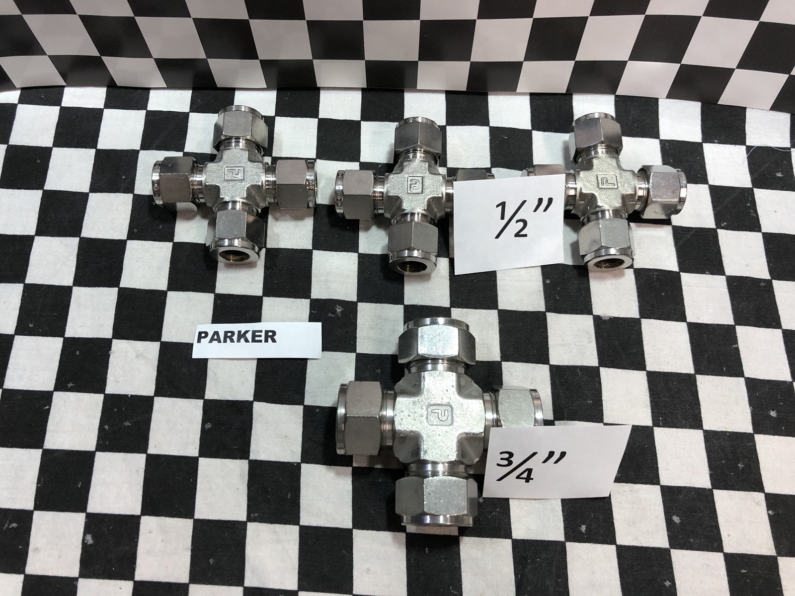 LOT OF 4 PARKER CROSS UNION 1/2″ & 3/4″, 8ECR8-316 & 12ECR12-316, #1622C3