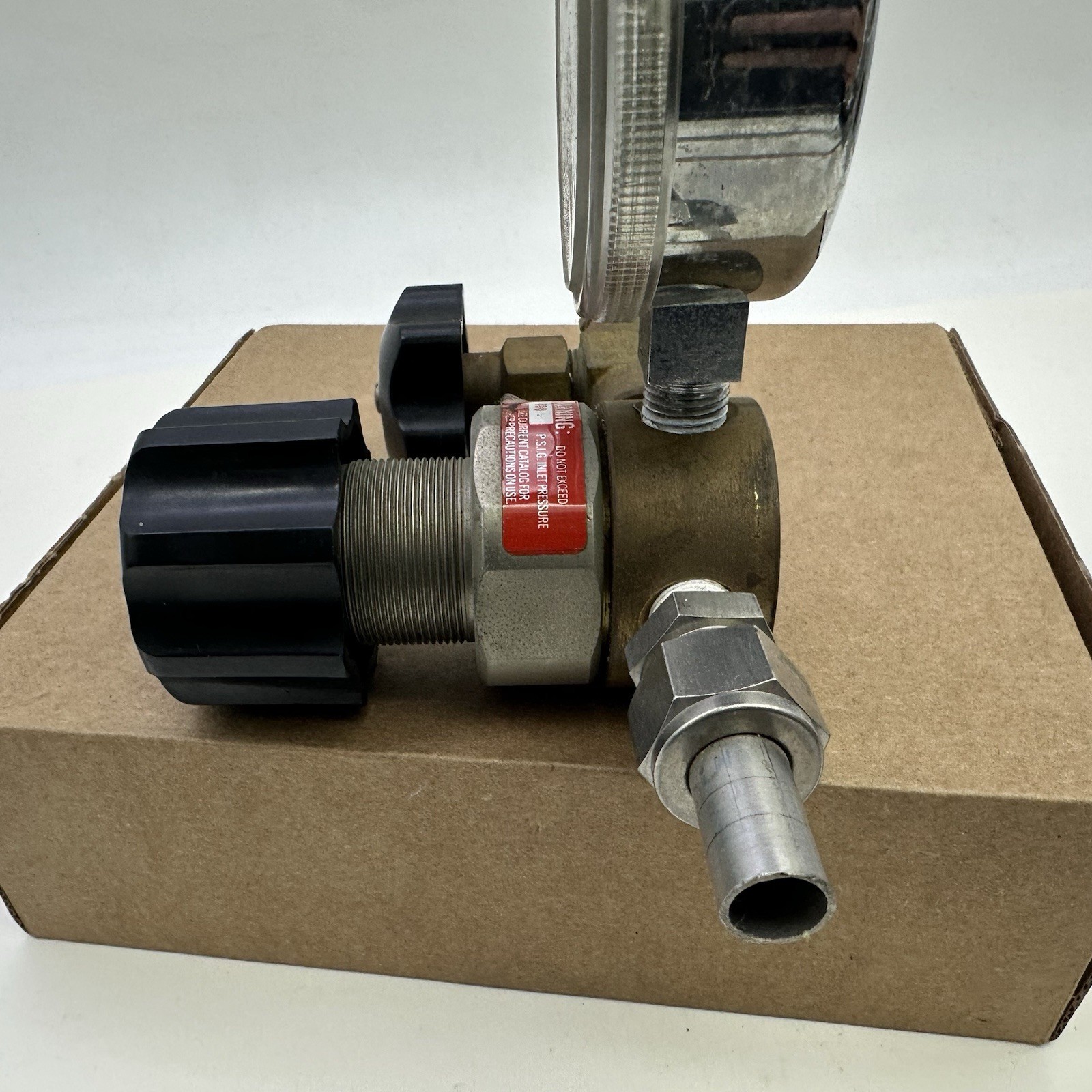 Matheson 3423 Brass High Purity Gas Regulator