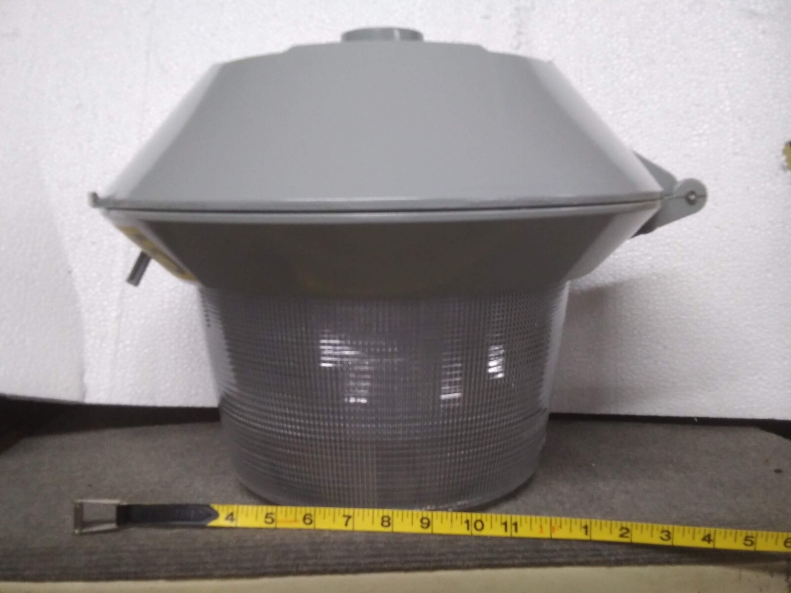 150W Garage or Arena HPS Sodium Streetlight 120V New Sentry Made in 🇺🇸