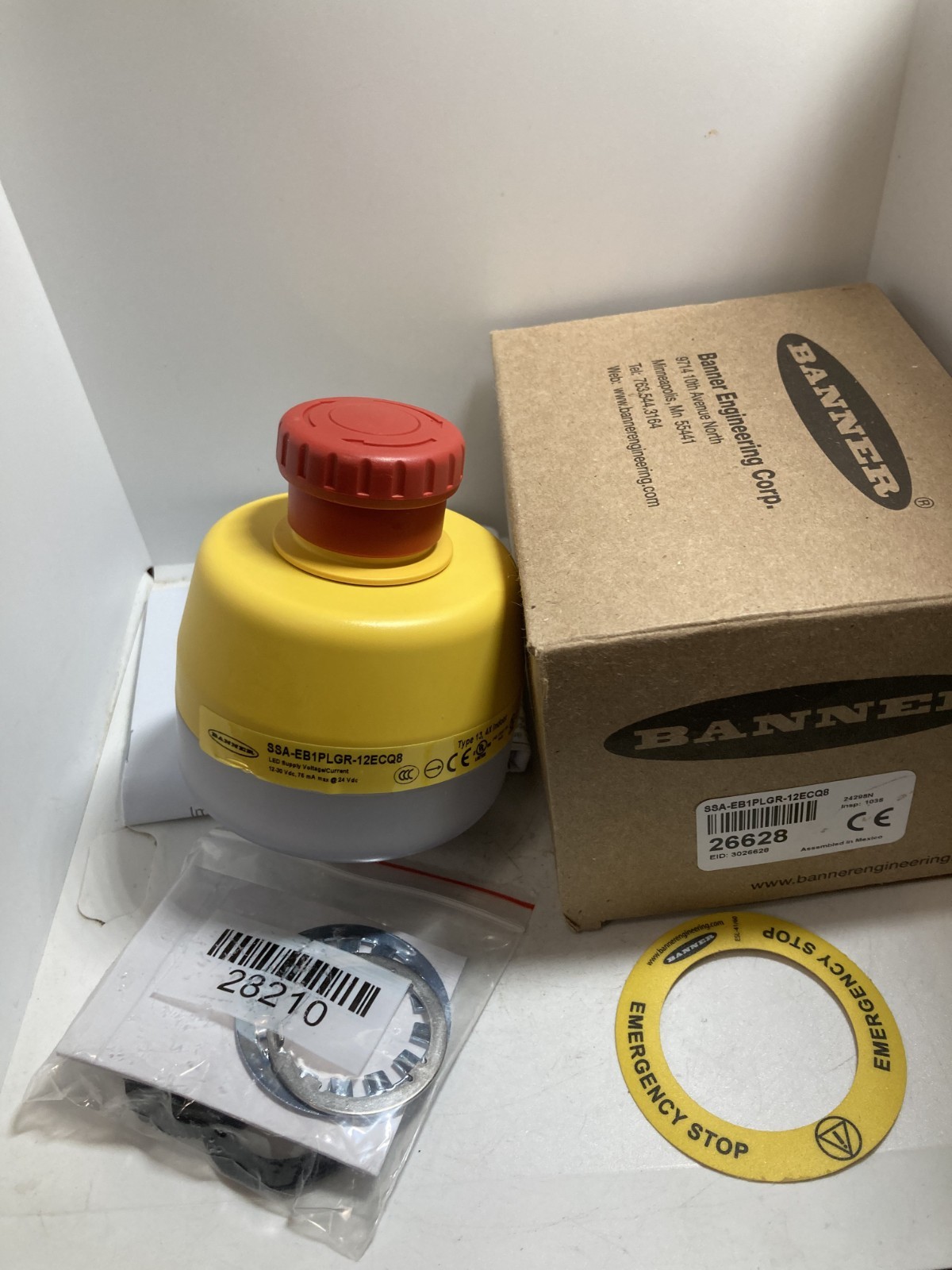 BANNER SSA-EB1PLGR-12ECQ8 EMERGENCY STOP PUSH BUTTON TWIST REL ILL 8 PIN PNP NIB