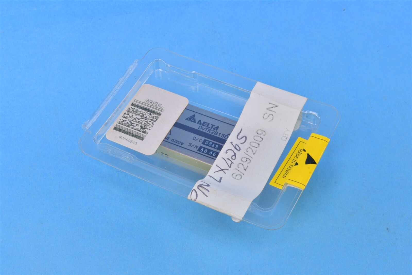 Delta High Reliability Hybrid Mil-Spec DC-DC Converter 50VDC 40W DVTR2815D