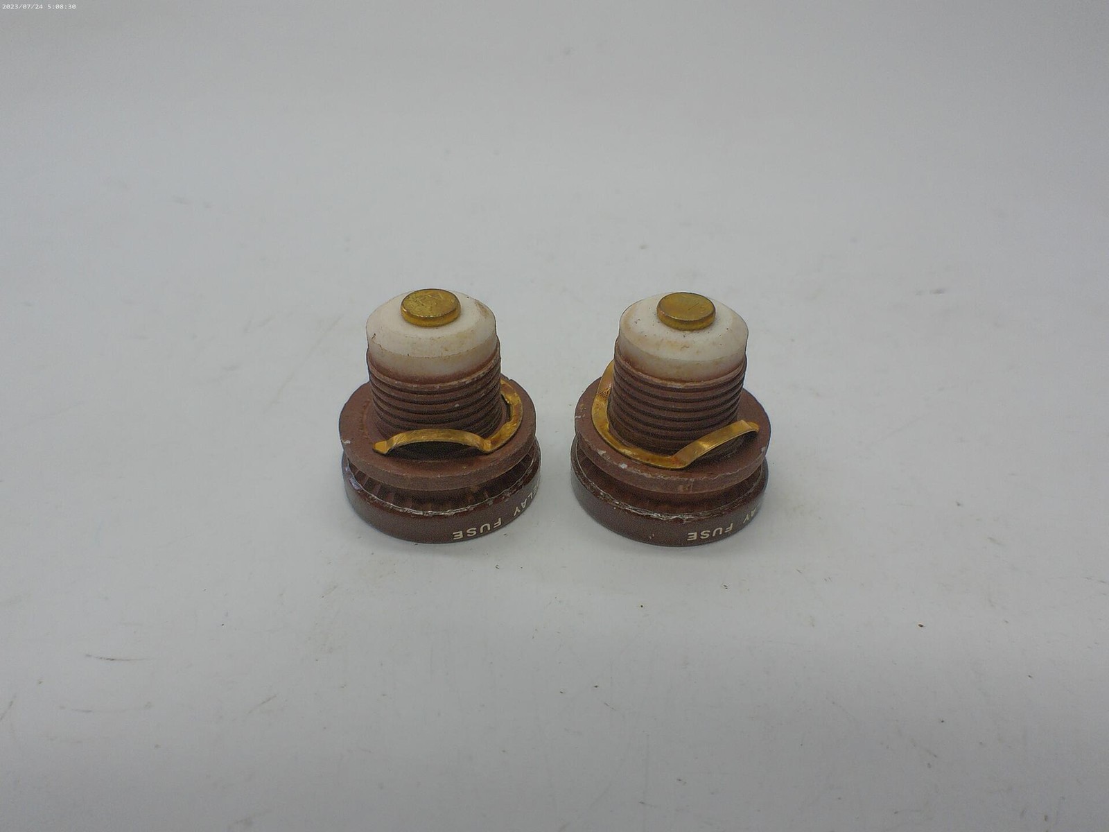 BUSSMANN TYPE D 4-1/2AMP FUSE LOT OF 2 NSNP