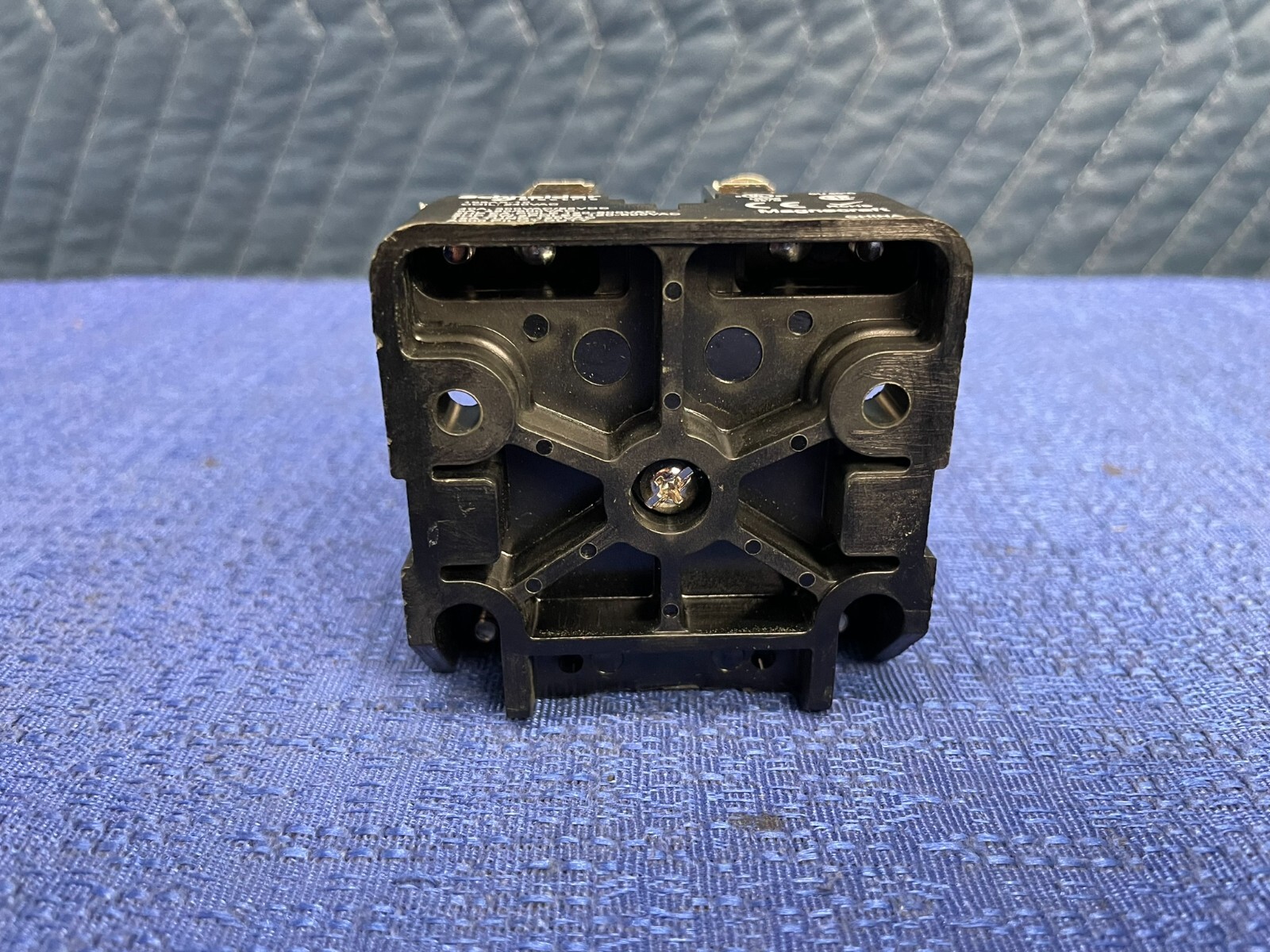 Magnecraft / Schneider Electric 199AX-10 , Relay , 240VAC Coil – New