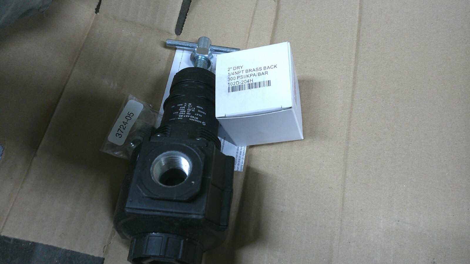 NEW NORGREN R74G-4AT-RSN 300PSIG MAX REGULATOR P&H 36Z1604D2