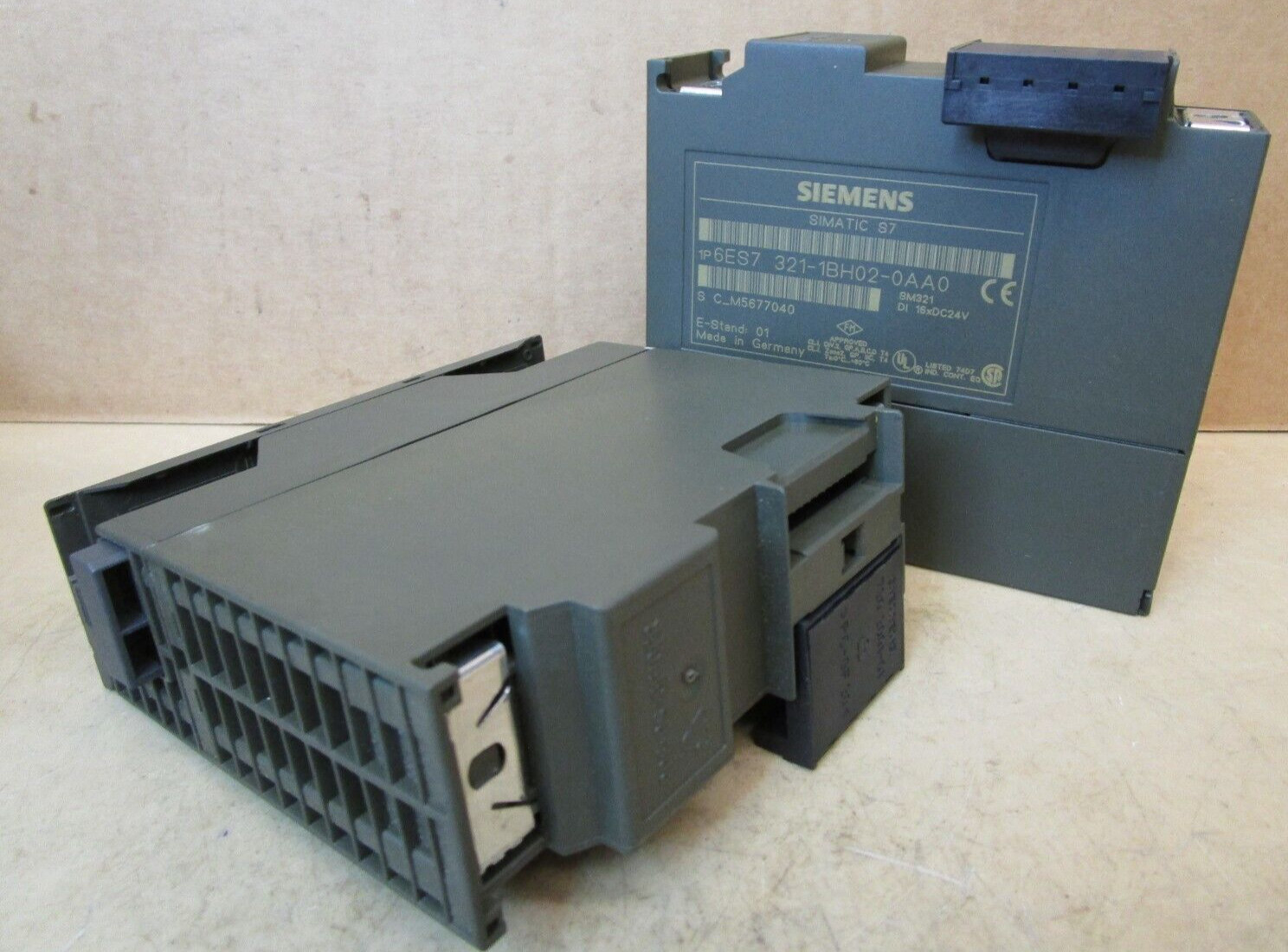 Siemens Simatic S7 1P 6ES7 390-1AE80-0AA0 Rail 6ES7 361-3CA01-0AA0 1443OMF