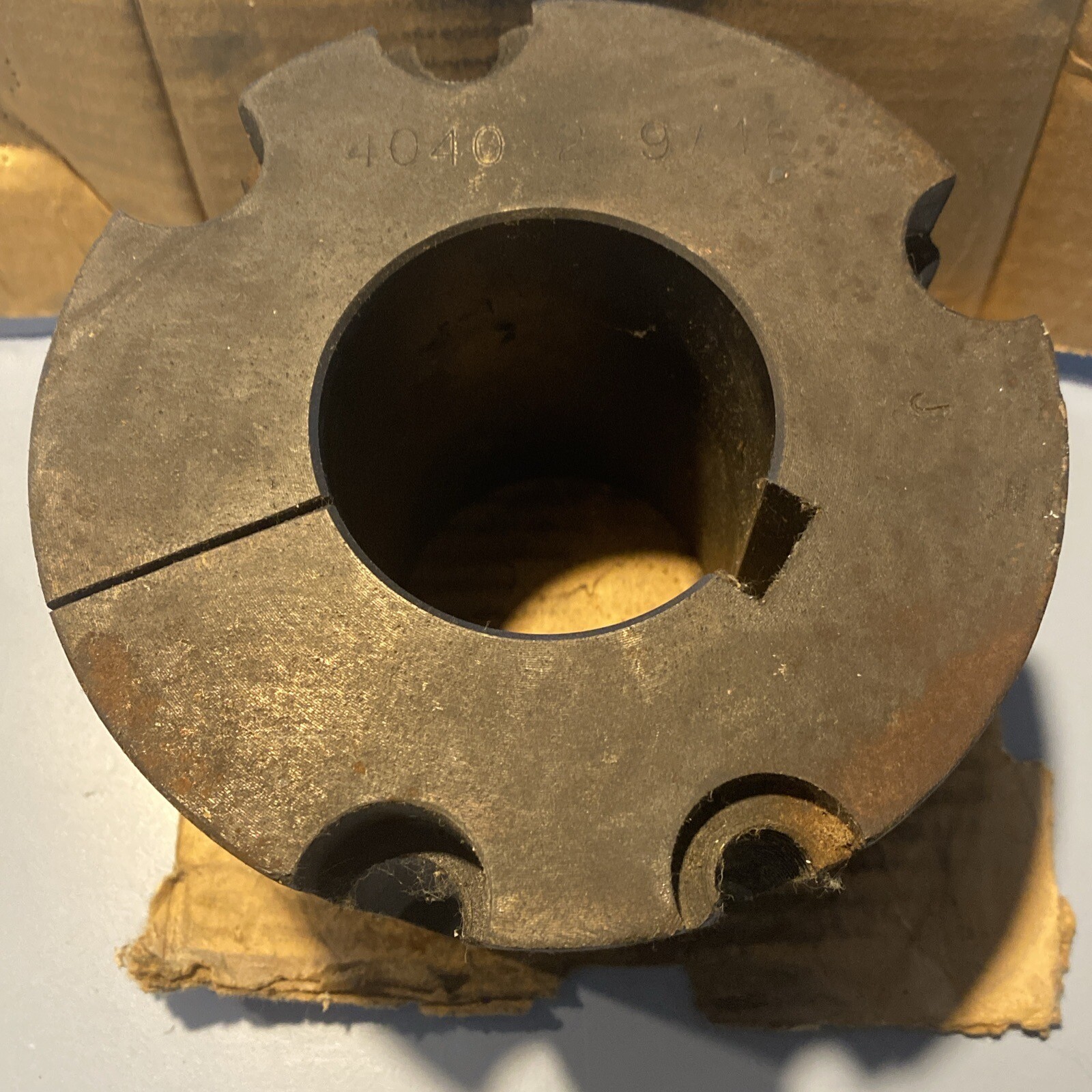 NEW MARTIN 4040-2-9/16 TAPER LOCK BUSHING 40402916 Some Surface Rust