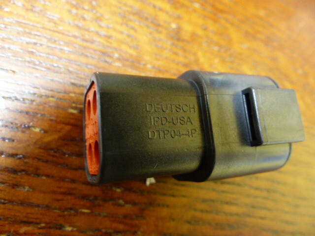 Deutsch DTP04-4P-E004 Qty of 10 per Lot n 4 Position Rectangular Housing Connec