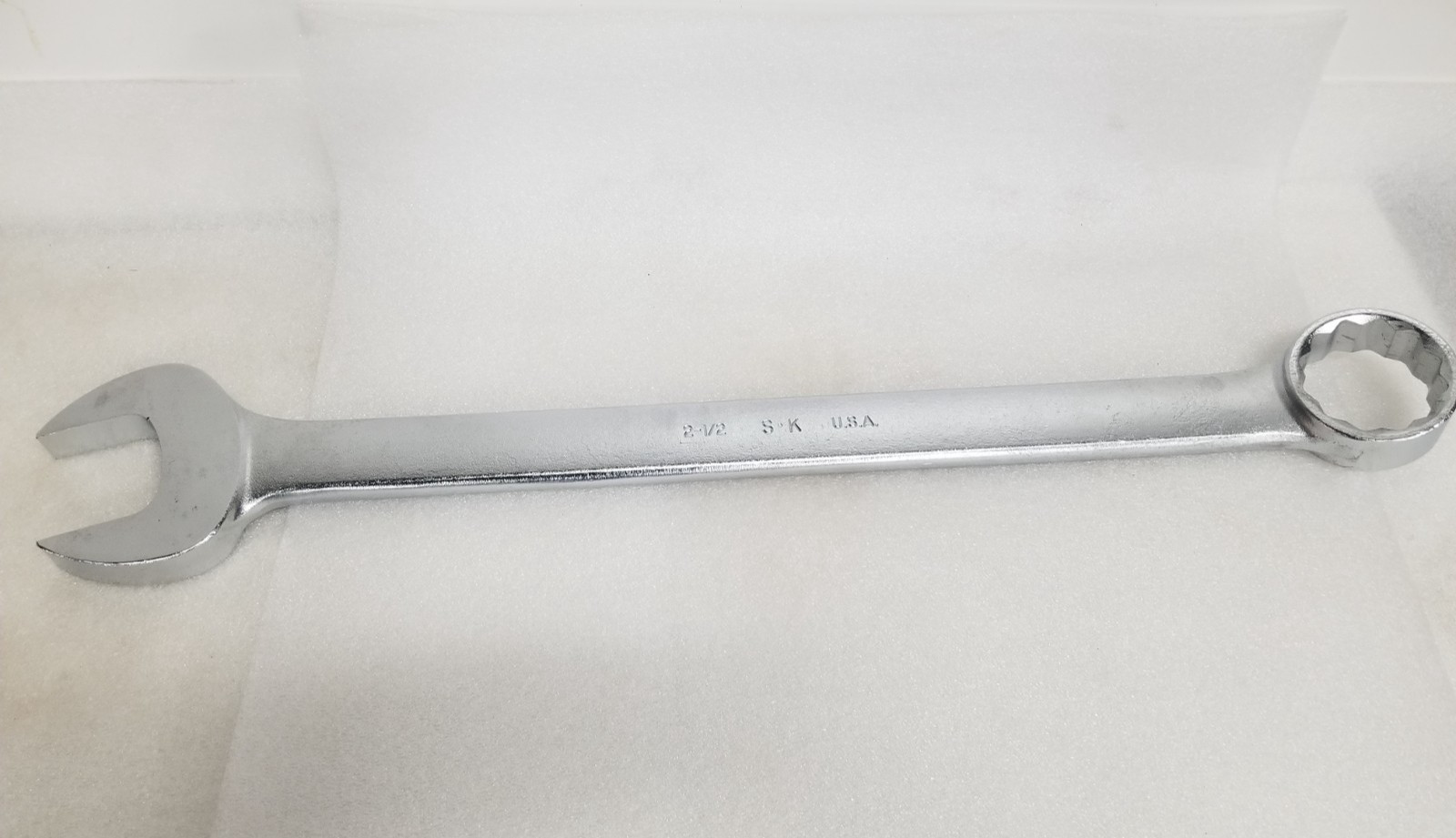 S-K Tools C80 Combination Wrench 2-1/2″ SurGrip 12-Point 31″-OAL Made in USA