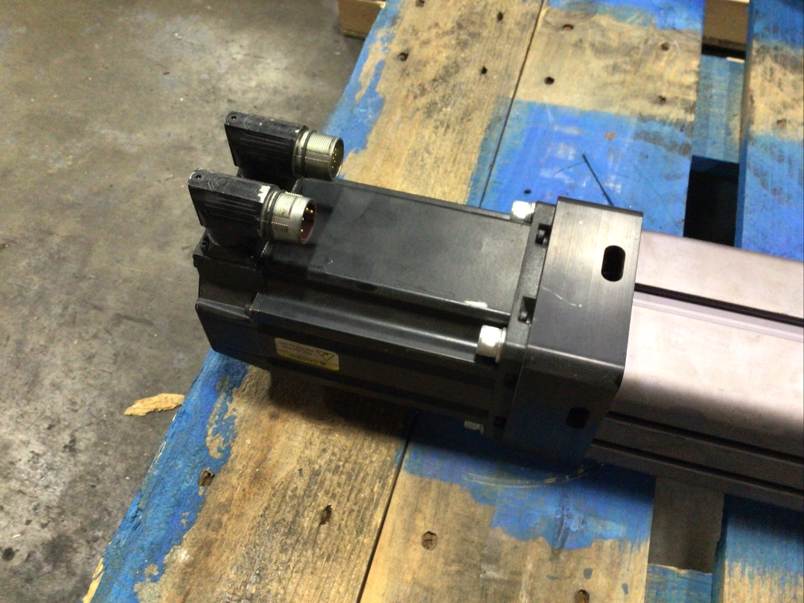 EXLAR 49037 20in Lead Allen Bradley LINEAR ACTUATOR 460V 12224 5000 RPM #50B6PR3