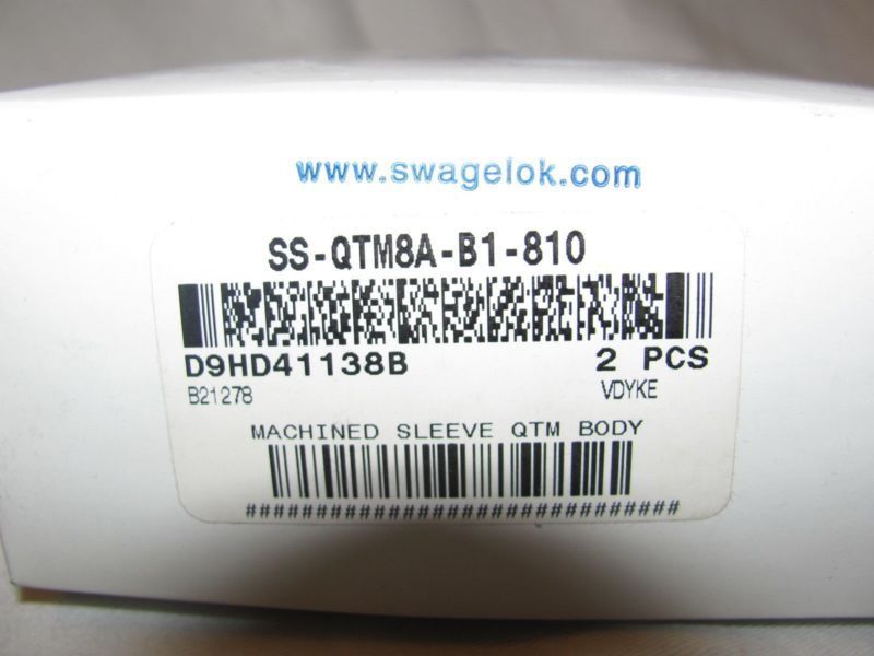 Swagelok SS-QTM8A-B1-810 Stainless Sealed Quick Connect Bulkhead Body