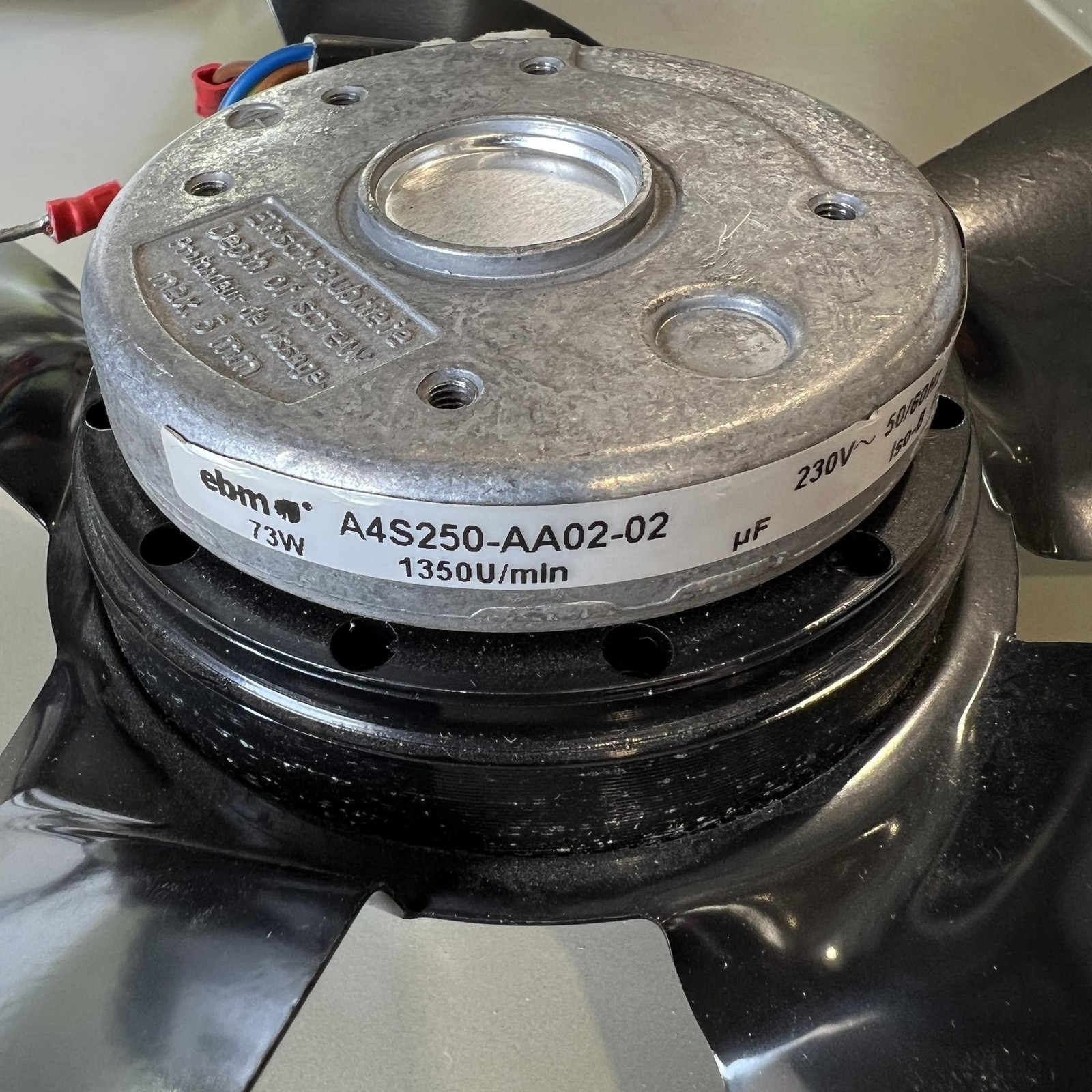 A4S250-AA02-02 EBM Papst Cooling Fan 230Vac 0.55A 73W 1350RPM