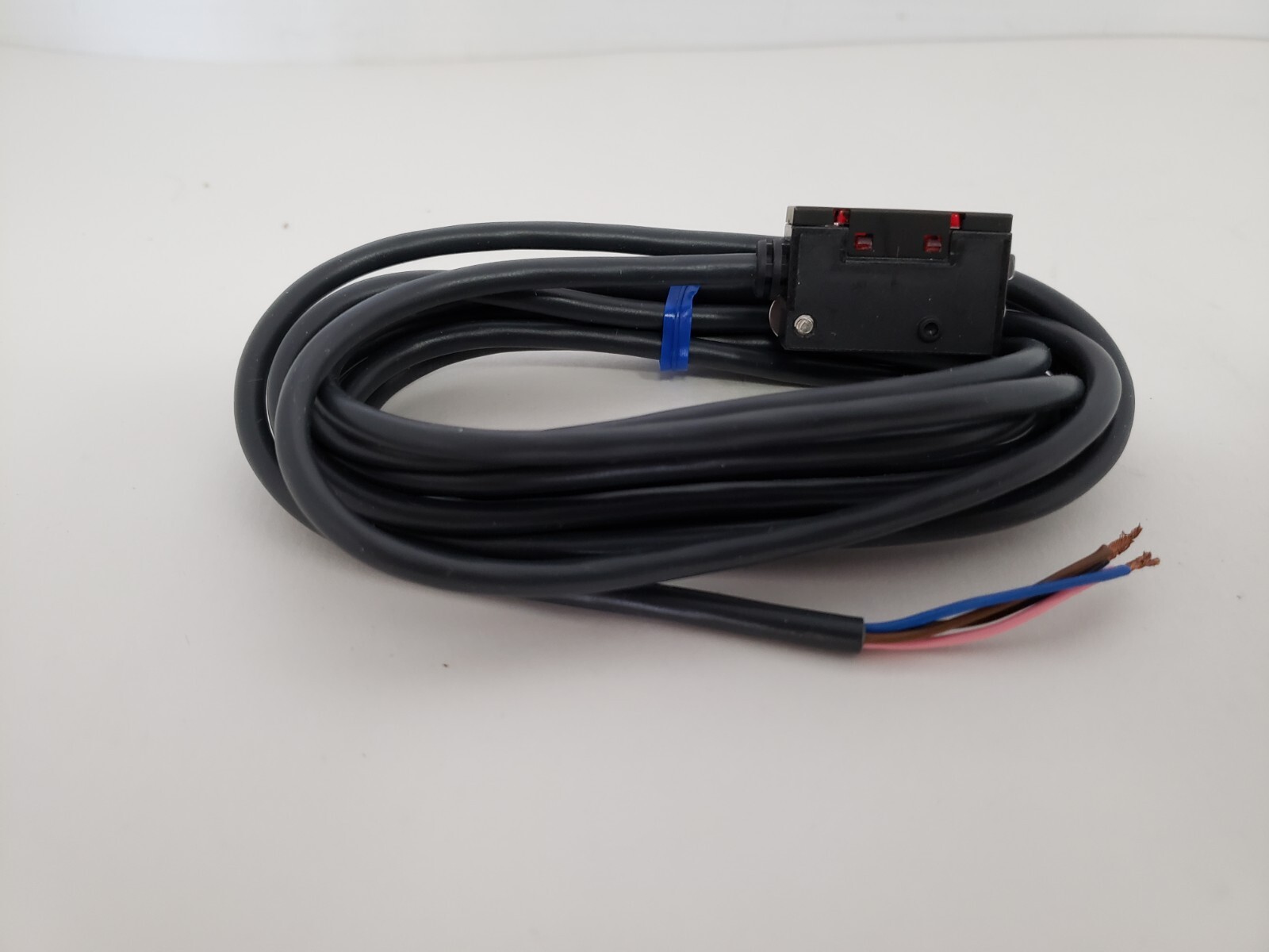 OMRON E3S-BR61 PHOTOELECTRIC SENSOR RETRO-REFLECTIVE 12-24VDC NIB