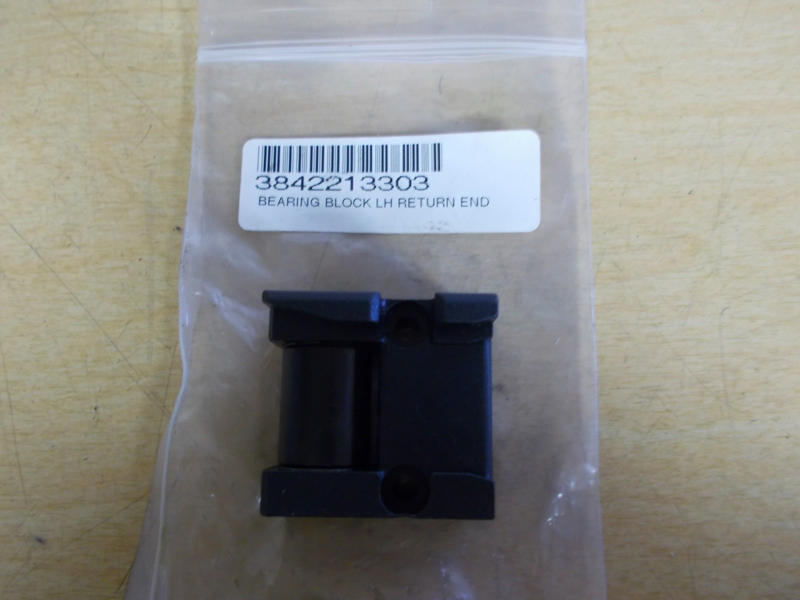 NEW Bearing Block LH Return End 3842213303 *FREE SHIPPING*