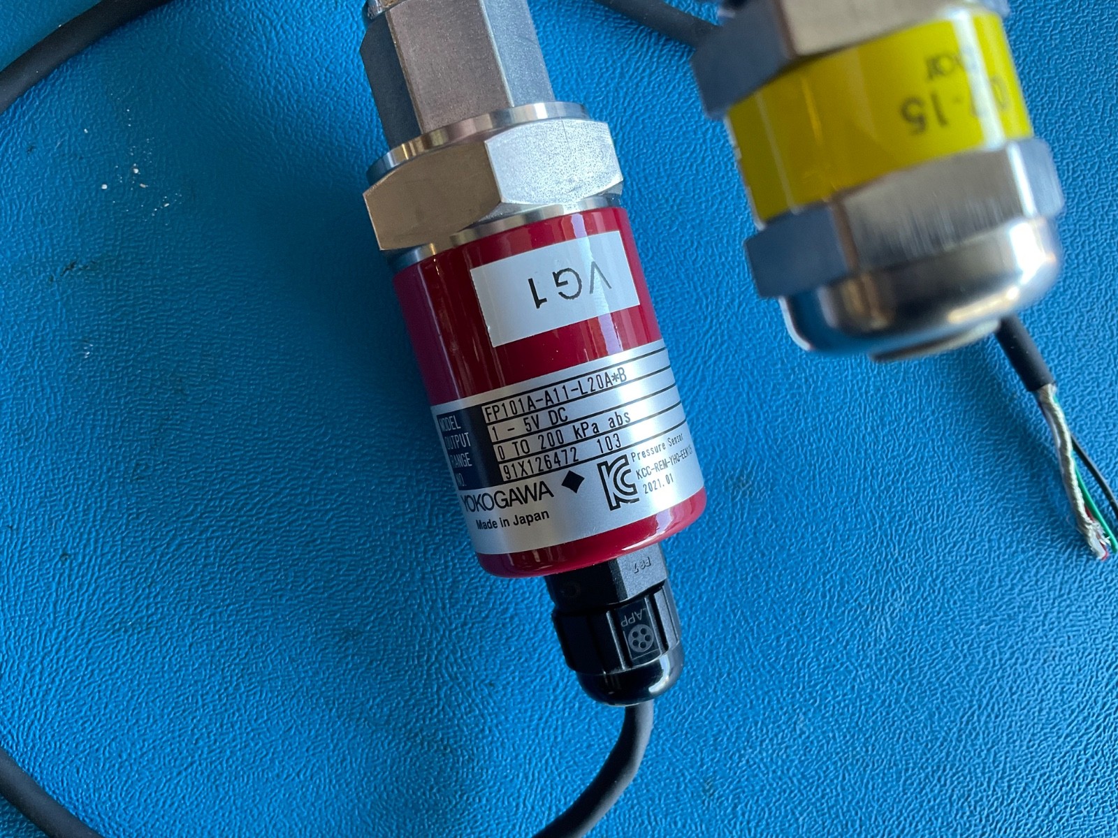 YOKOGAWA FP101-A11-L20A*B 1-5V DC 0 TO 200 kPa abs SWAGELOK RL3 10-225 SS-RL3S4