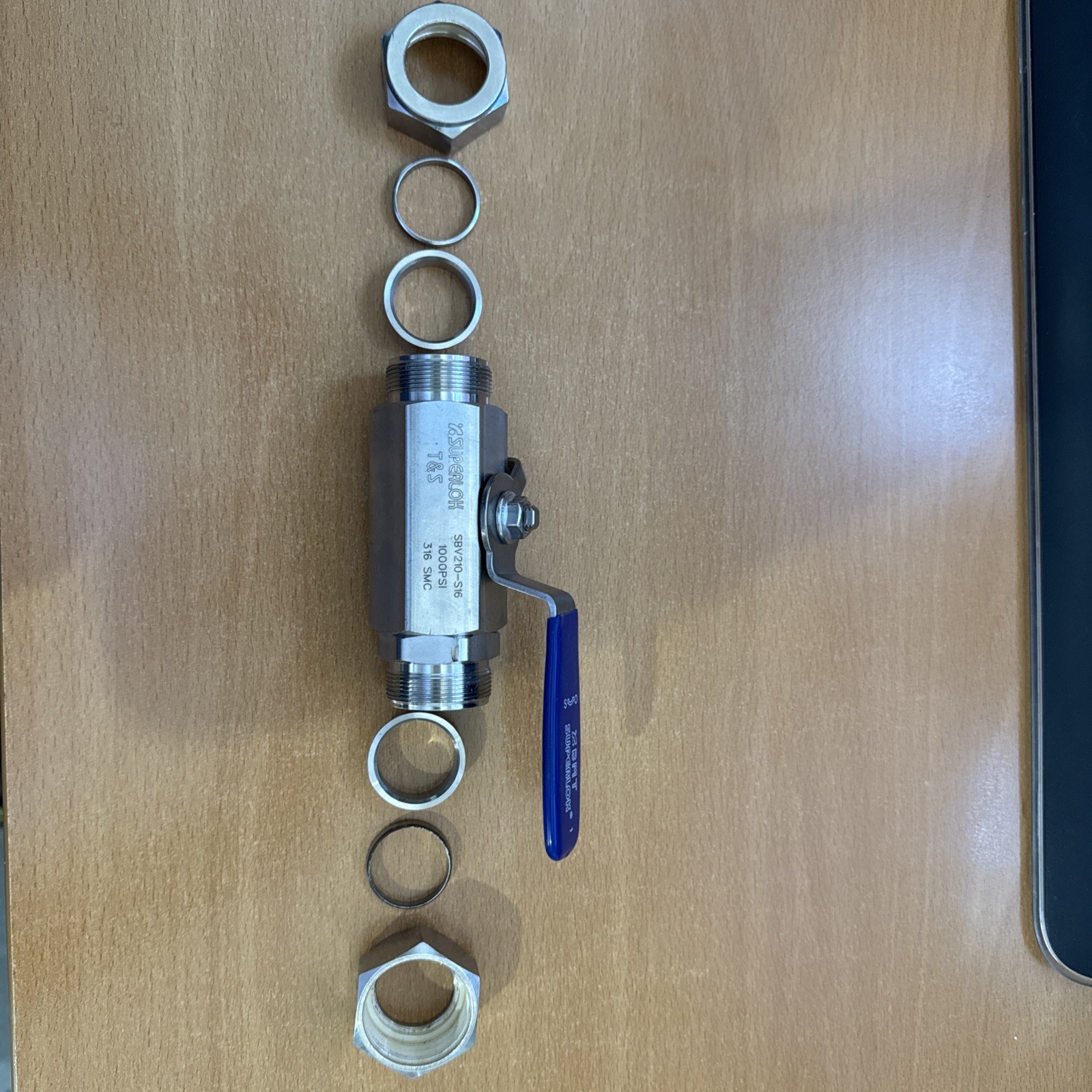 Superlok Ball Valve SBV210-S 16, SBV210S16 1000 PSI 316 SMC. 1”