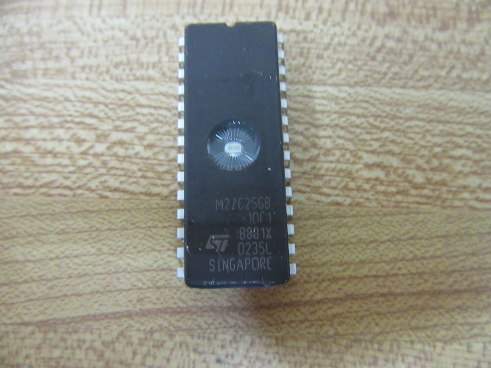 ST Microelectronics M27C25GB-10F1 Integrated Circuit M27C25GB10F1 (Pack of 6)