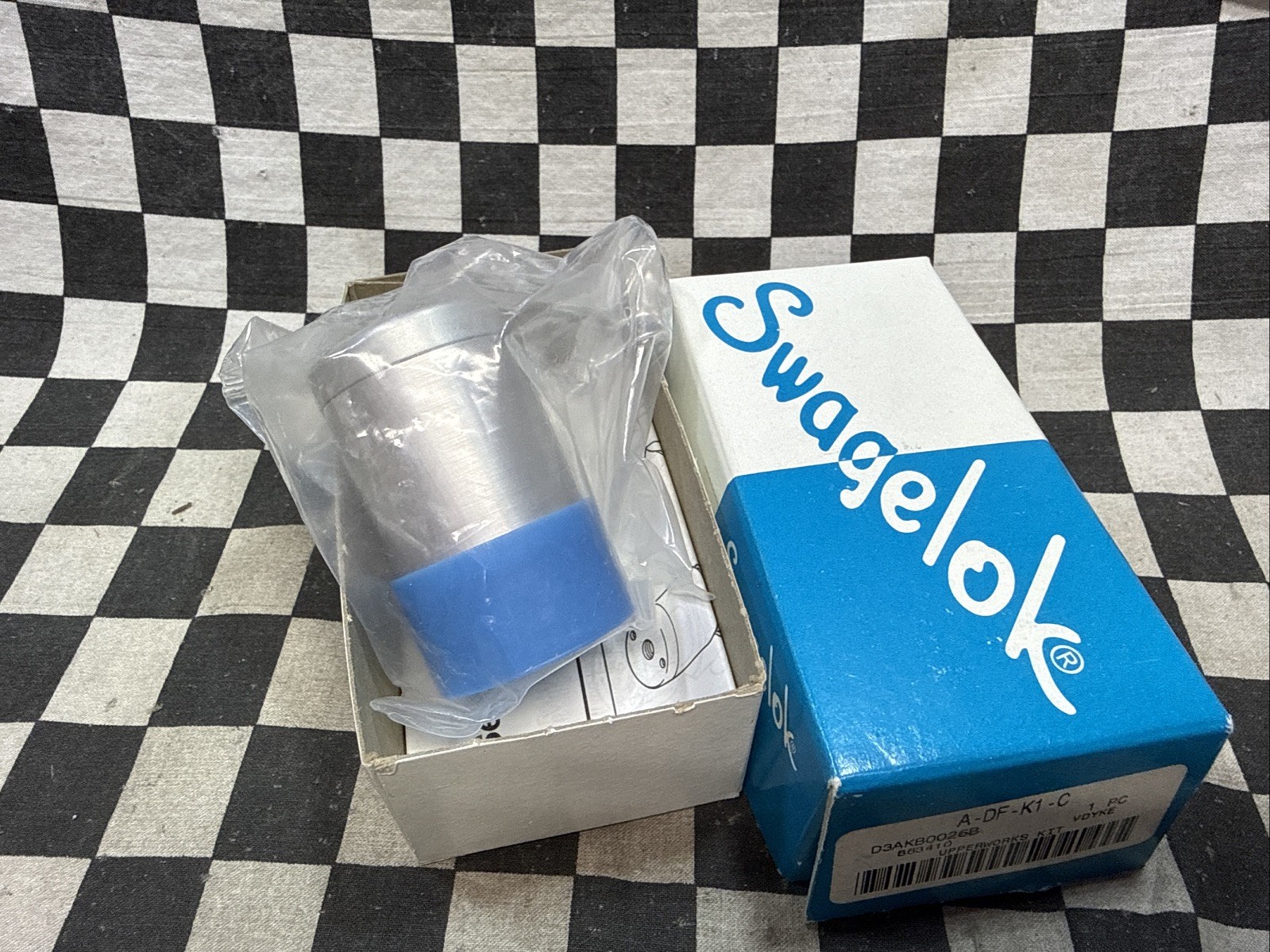 SWAGELOK A-DF-K1-C, ADFK1C, DP SERIES DIAPHRAGM-SEALED VALVE, SHIPSAMEDAY#1651F2