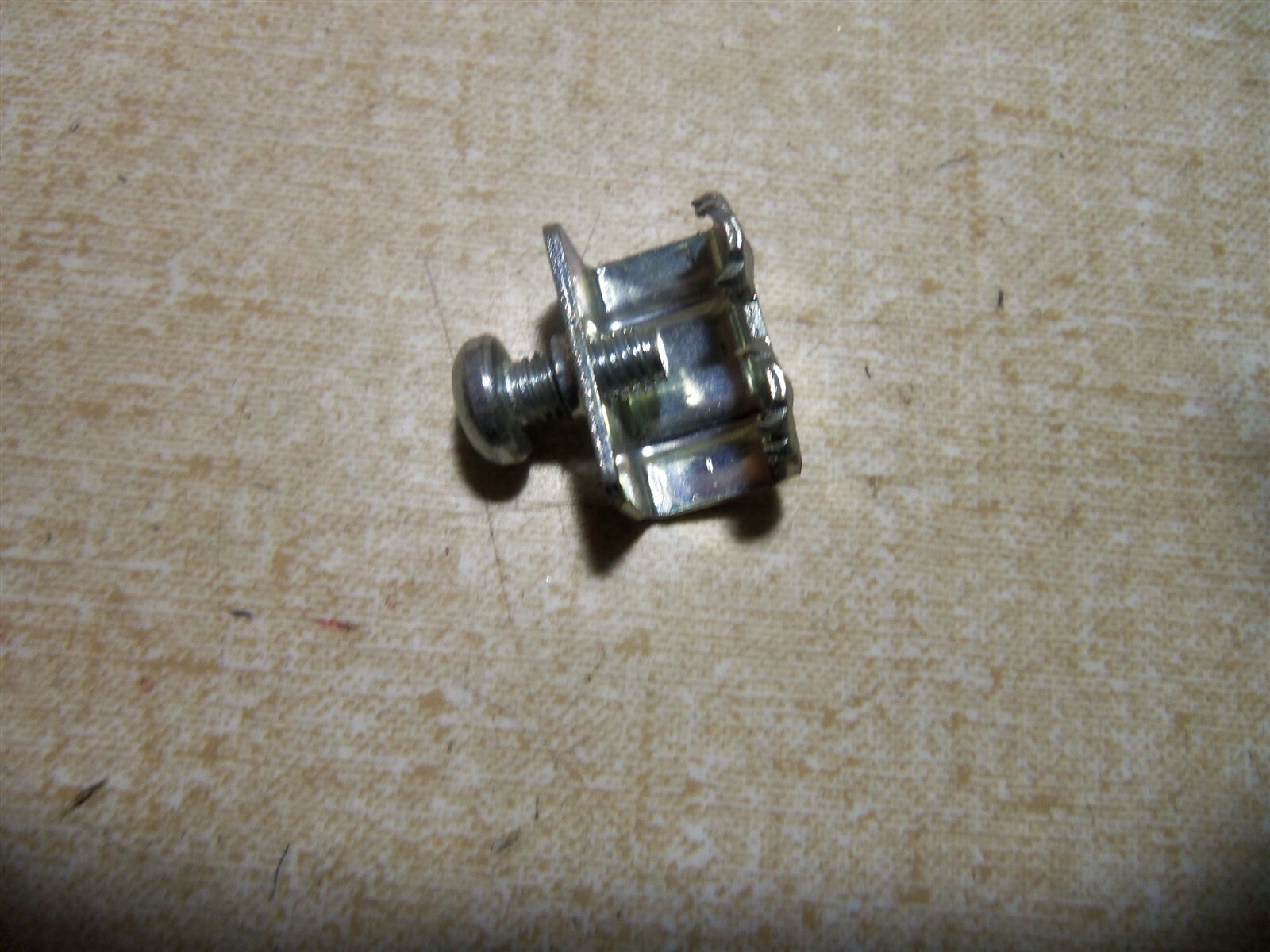 NEW Finder 90-21 Clamp Terminal Sockets 3CO-3PTD, Box of 100 *FREE SHIPPING*