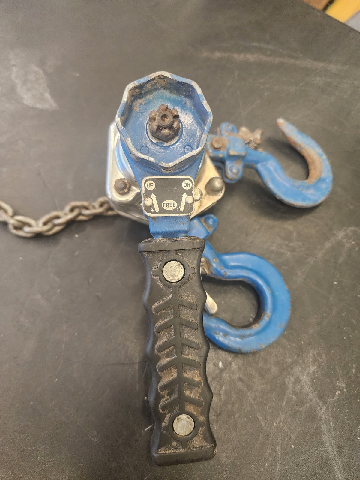 bravo™ Lever Chain Hoist – 1/4 Ton / 500 lbsLever Chain Hoist