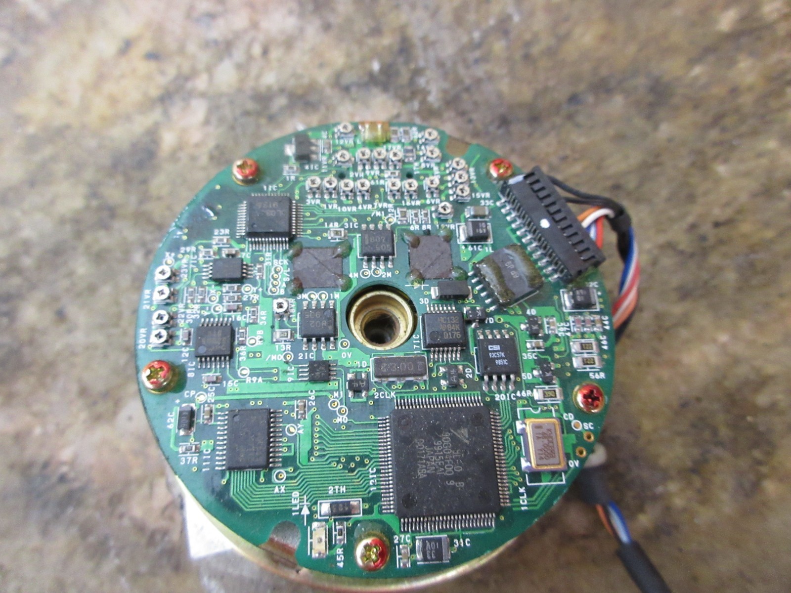 YASKAWA SERVO MOTOR SGMGH-13A2A-YR12 ENCODER EACH 1