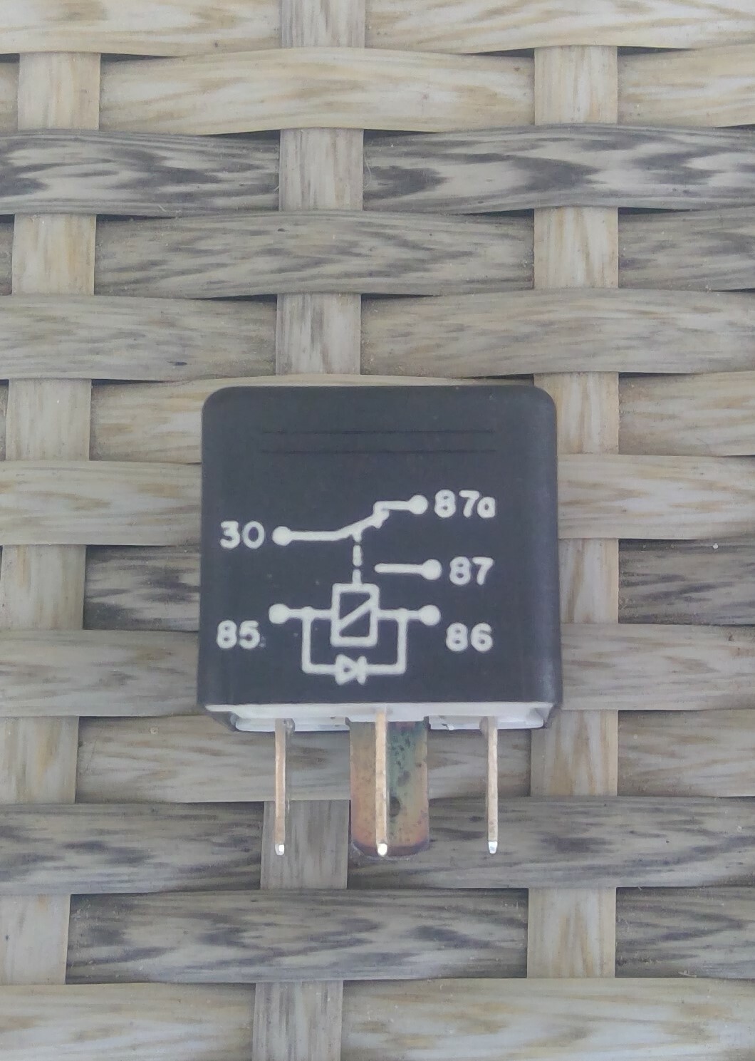 HELLA H41388251 Standard 20/40 Amp SPDT Mini Relay (No Vent)