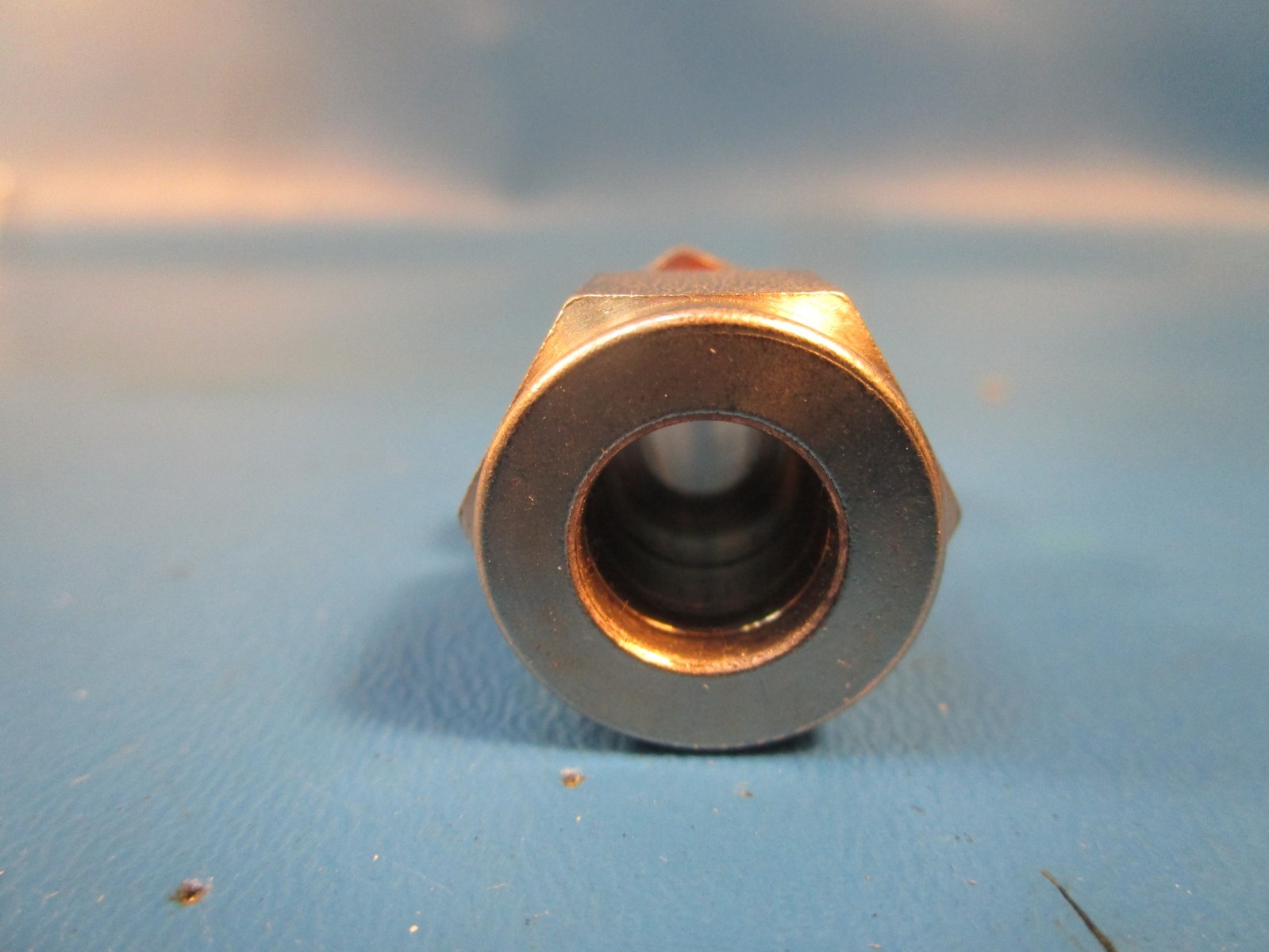 LOT OF 2 Parker 3-4 FBZ-SS, COMPRESSION TUBE CONNECTOR: 1/4″ THREAD, COMPRESSION