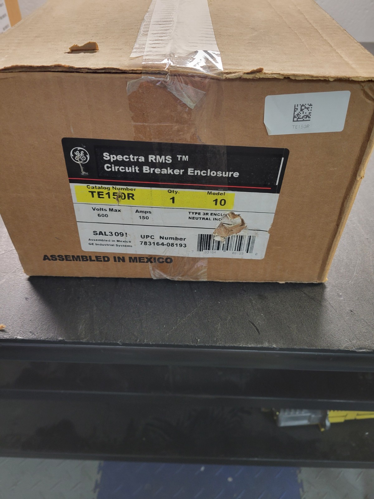 GE Spectra TE150R Circuit Breaker Enclosure.