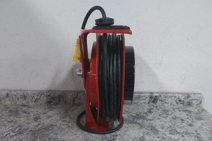 Reelcraft L 70100 123 9 100 Ft Cord Length 120VAC 15 A Extension Cord Reel