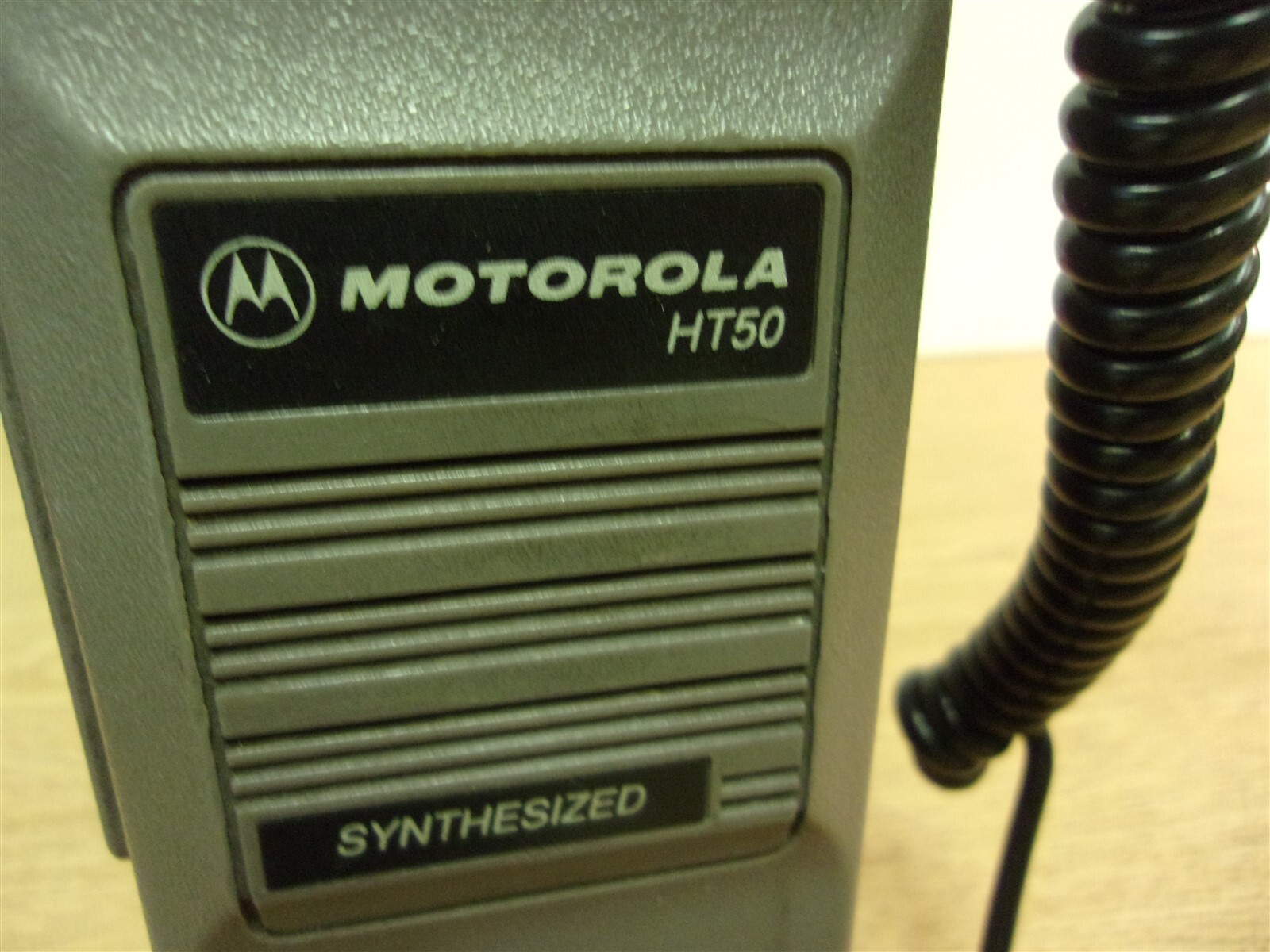 Motorola HT50 Synthesized Radio w/ NTN4849A Microphone *FREE SHIPPING*