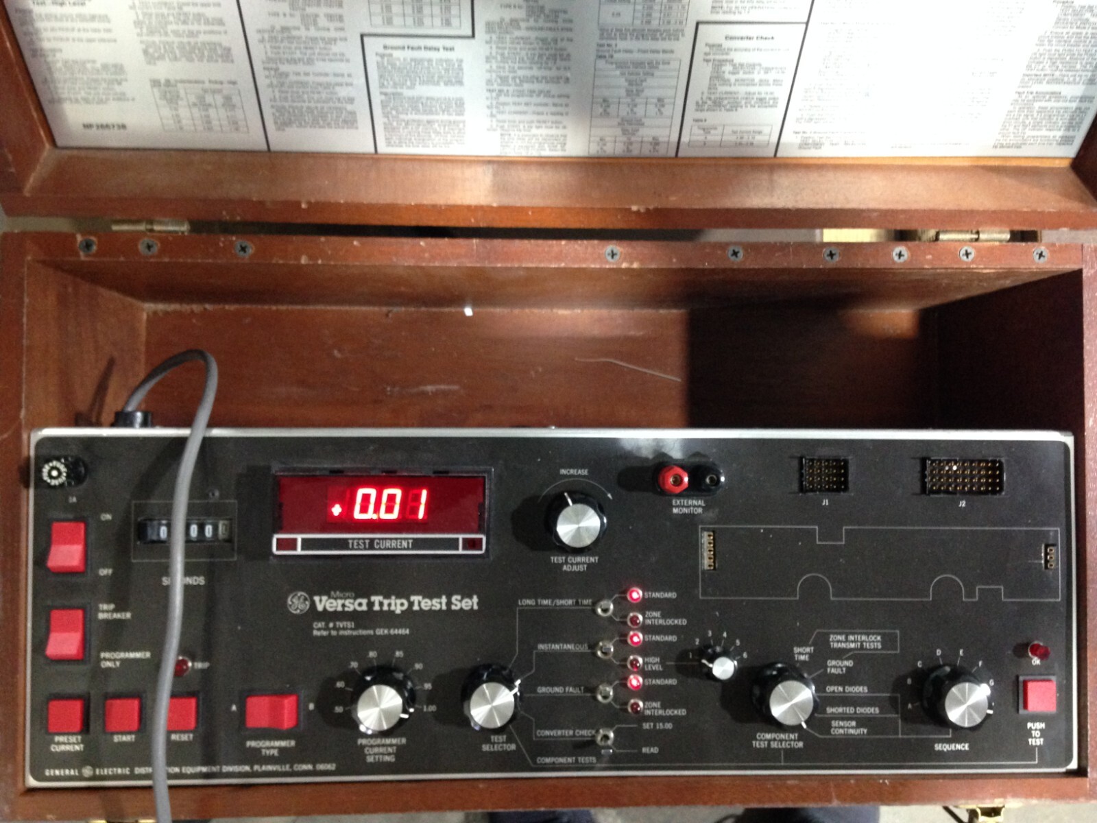 GENERAL ELECTRIC MICRO VERSA TRIP TEST SET TVTSI – POWERS ON – UNTESTED