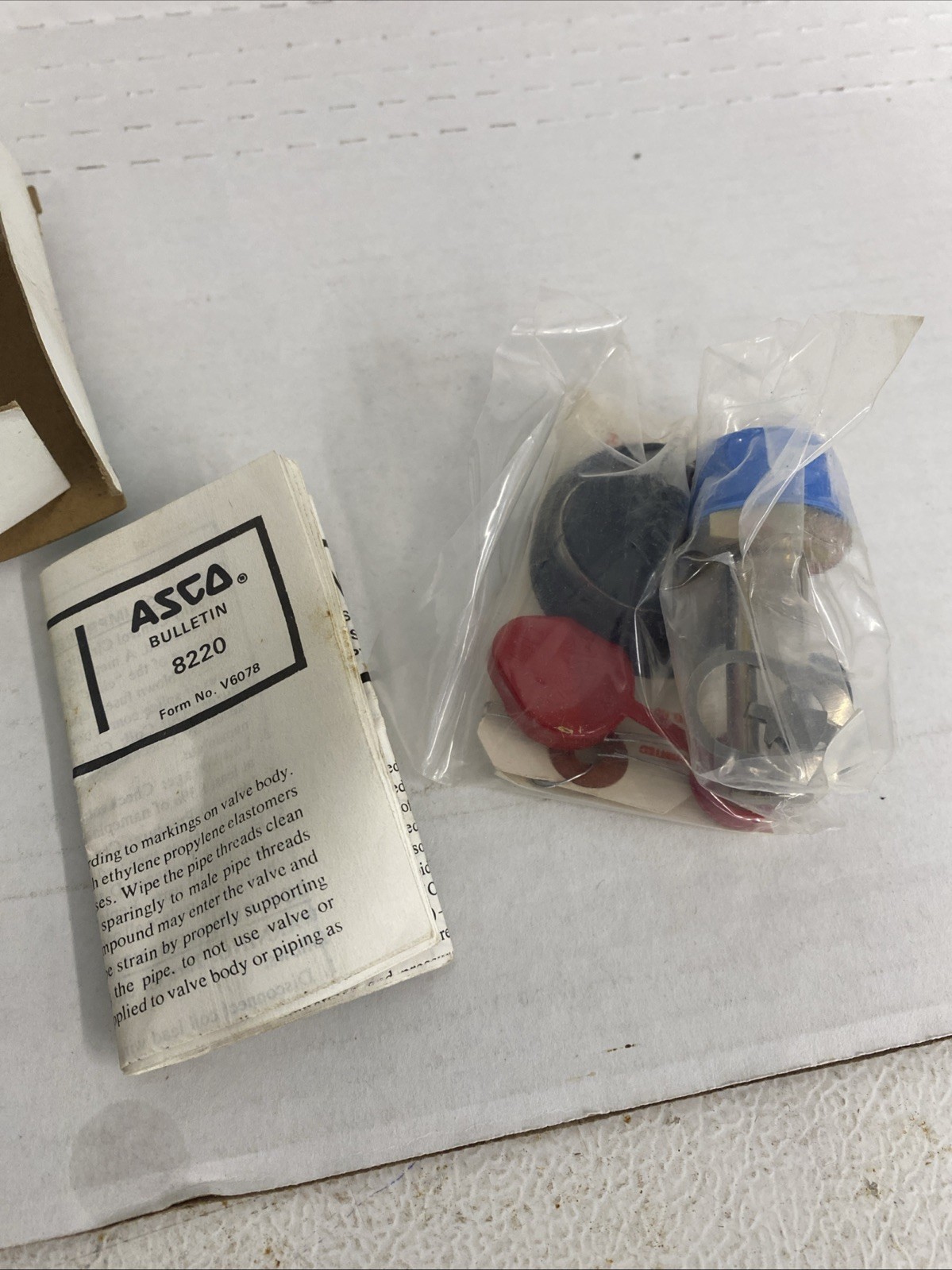 ASCO RED-HAT solenoid VALVES 304-939 8220A Spare Part Kit NEW OLD STOCK A6