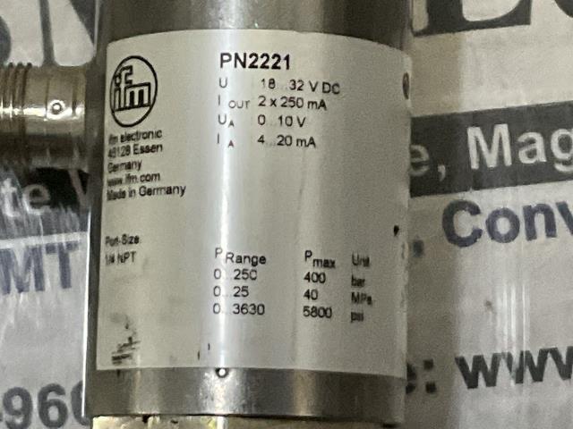 IFM Electronics Pressure Sensor – PN2221 w/Warranty