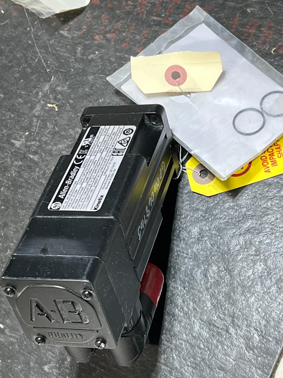 allen bradley mpl-b1530u-vj72aa nos no packaging shelfware