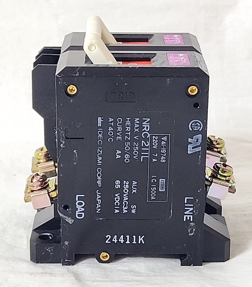 IDEC Izumi NRC211L 7A 2-Pole Circuit Breaker Max V 250V NRC 211L *New*