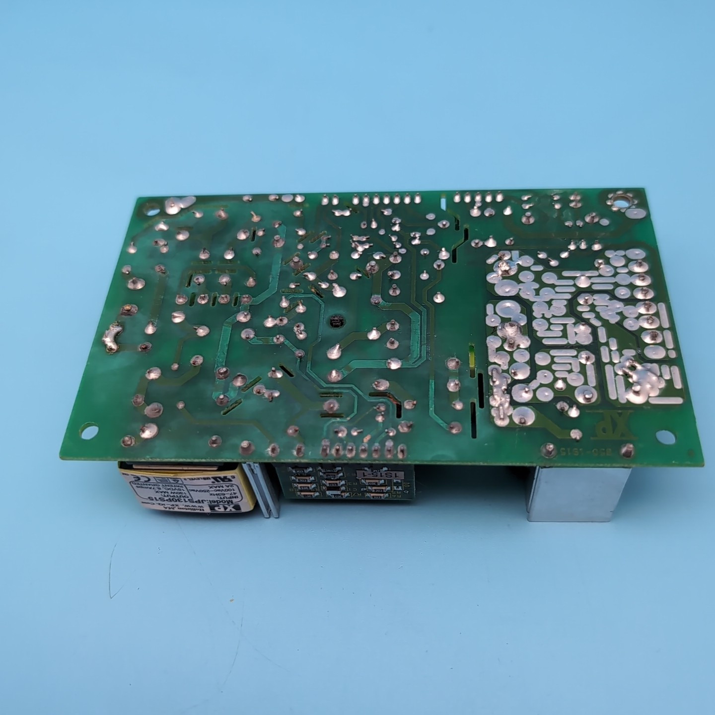 XP Power Supply JPS130PS15 47-63Hz 100-250VAC IN / 130W MAX 15V DC 8.7A OUT