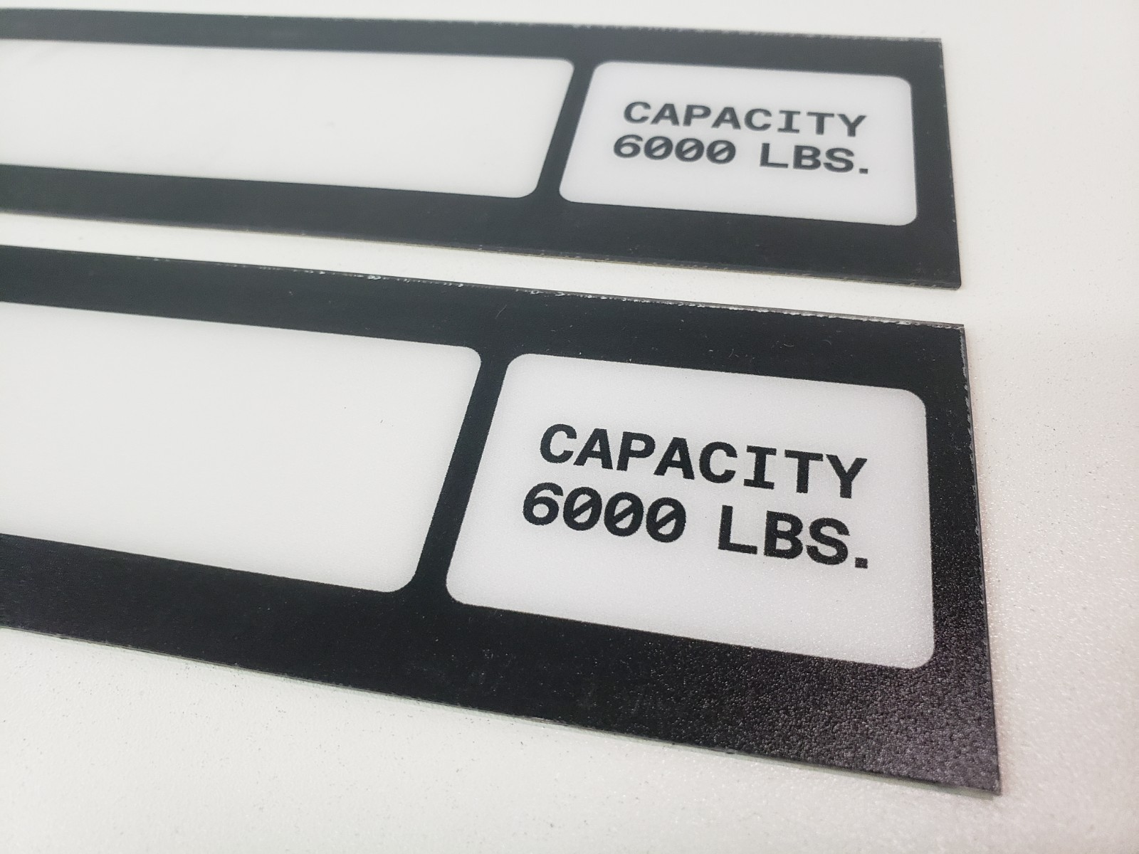 LOT of 2 – UNUSED – TKE ThyssenKrupp 9896892 Badge Capacity 6000lbs