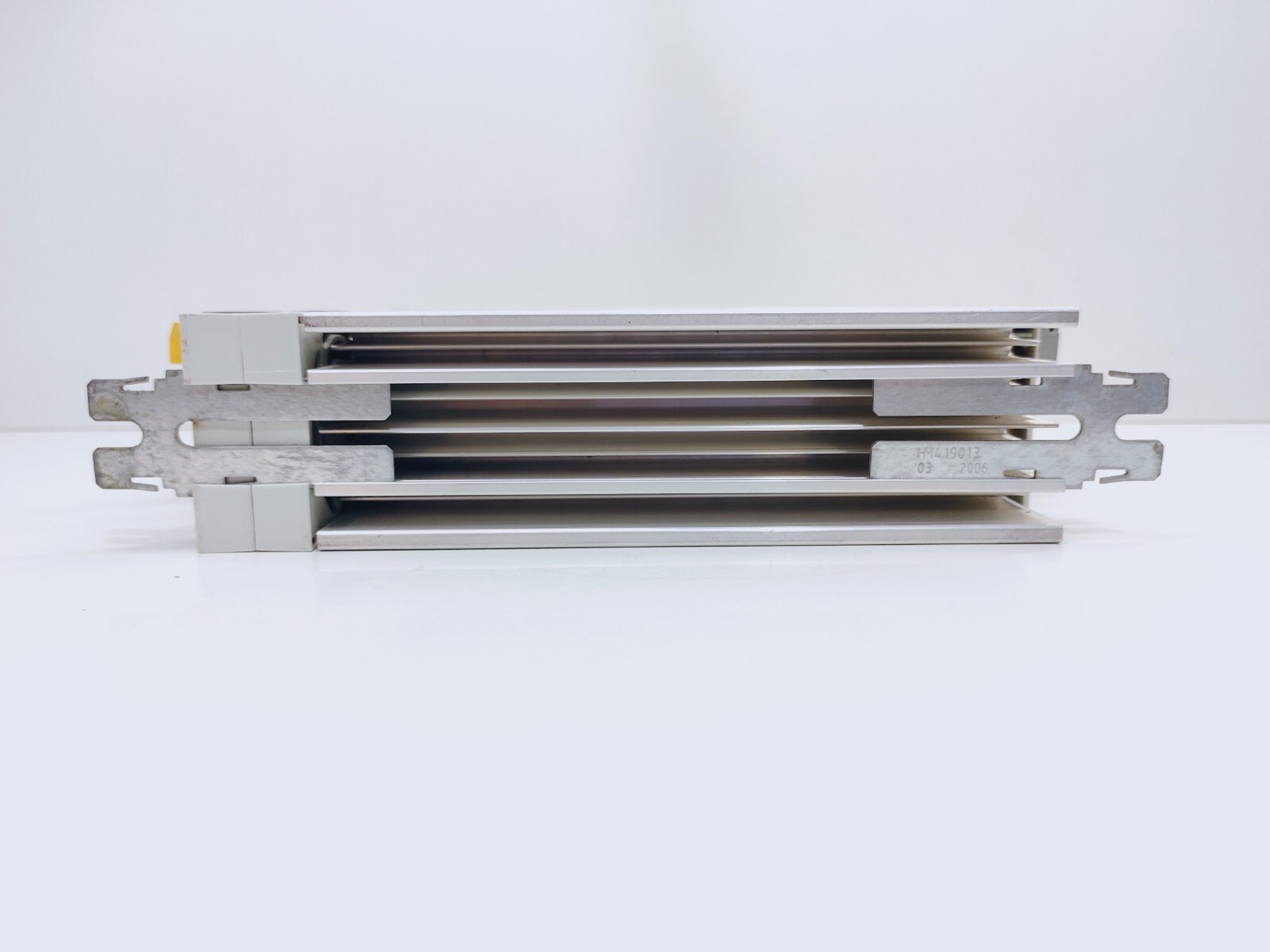 Lenze E82ev152-2c000 Frequency Converter (FREE SHIPPING)