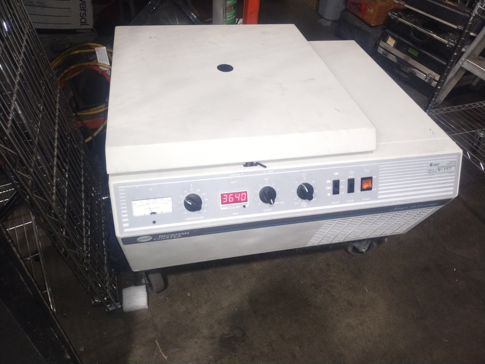 Beckman Coulter Allegra 6 Centrifuge w/ GH3.8 Swinging Bucket Rotor.
