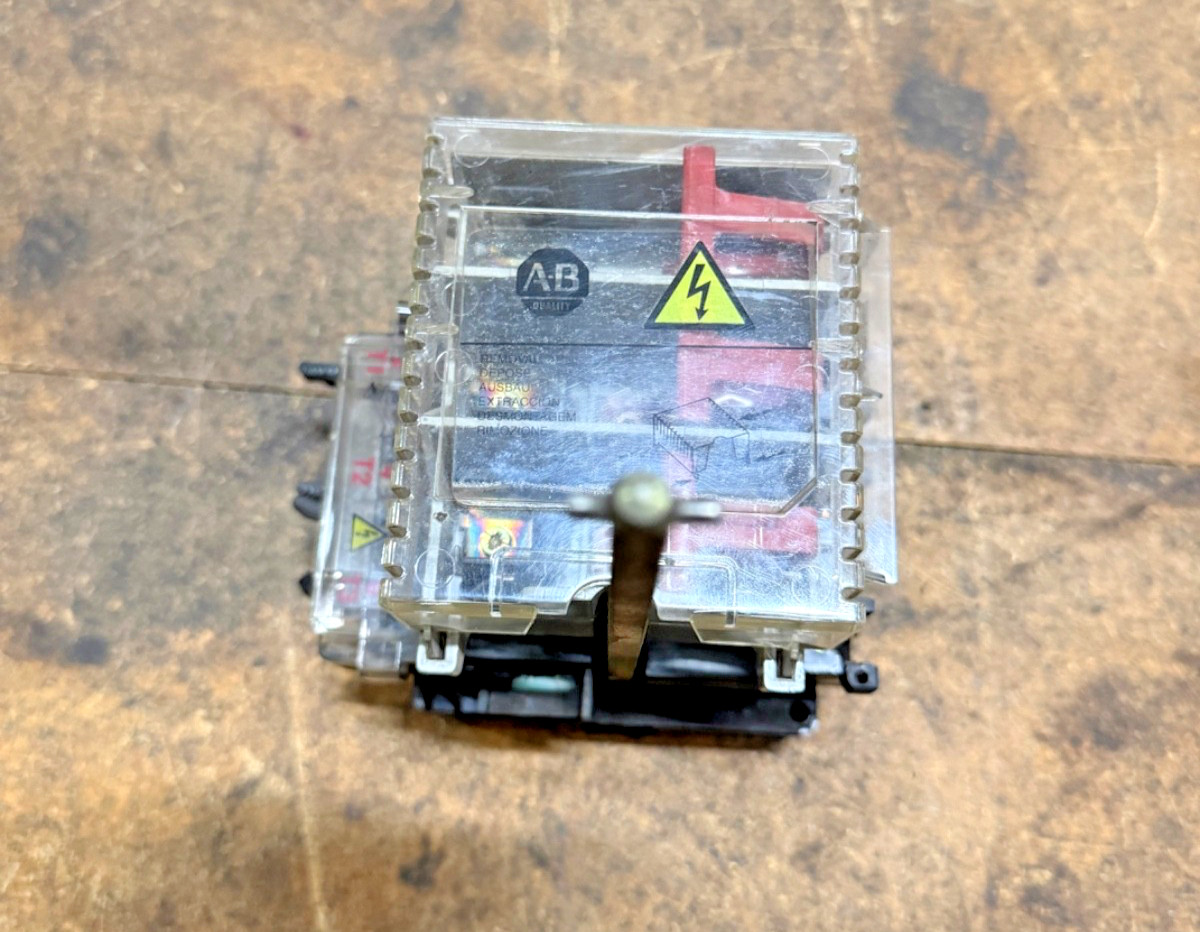 Allen-Bradley 194R-NJ030P3 Fused Disconnect Switch | 30A 600V AC 194R-HS4E