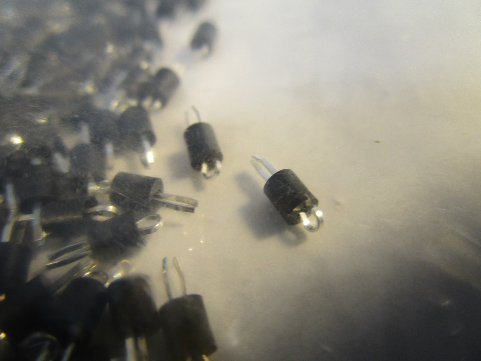 LOT OF 250 Keystone Electronics 534-5001, PC Test Point, Miniature. Mouser