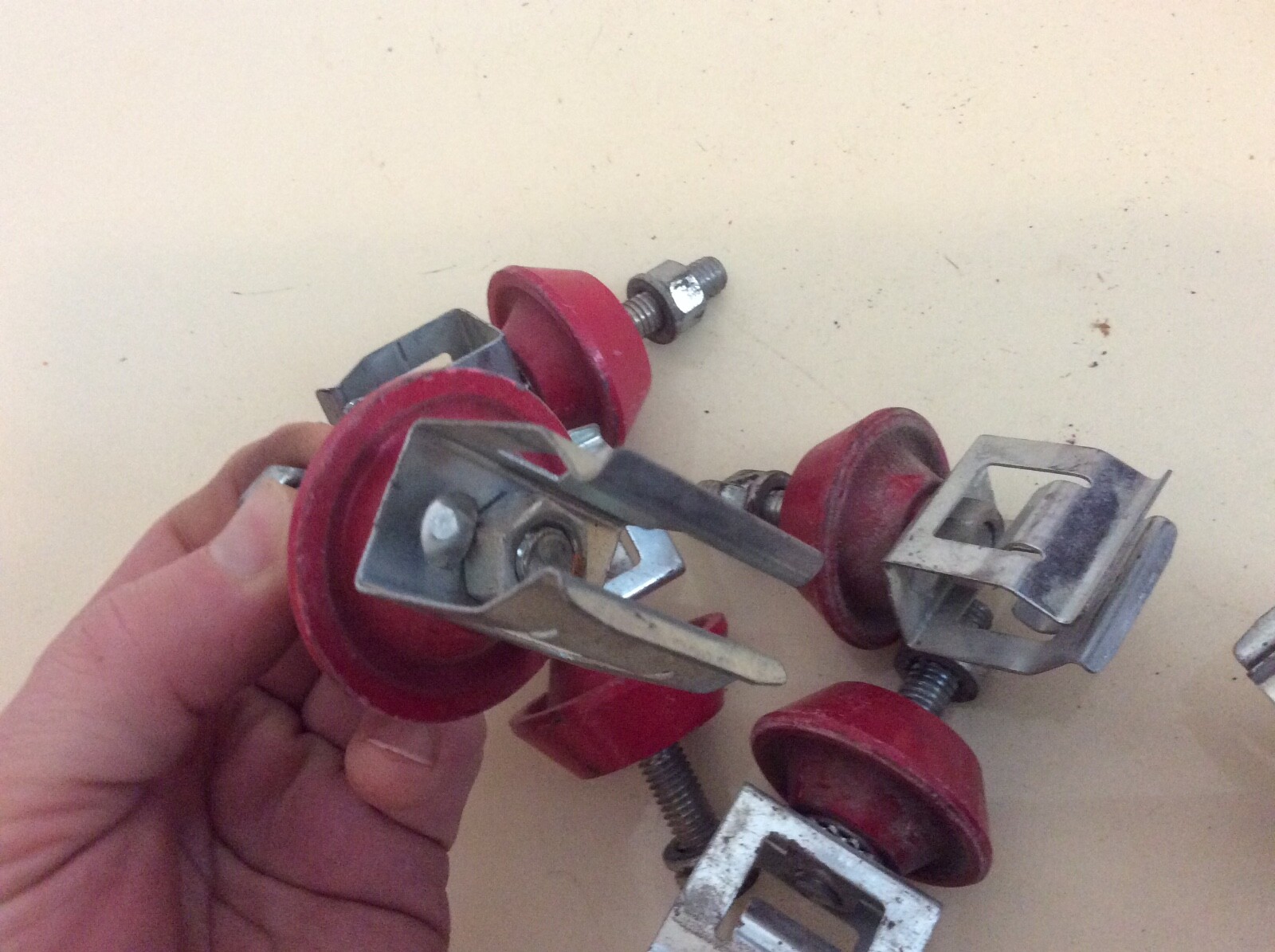 Lot of 6 Insul 8 8300-M Clamp Hanger 8300M Insul-8