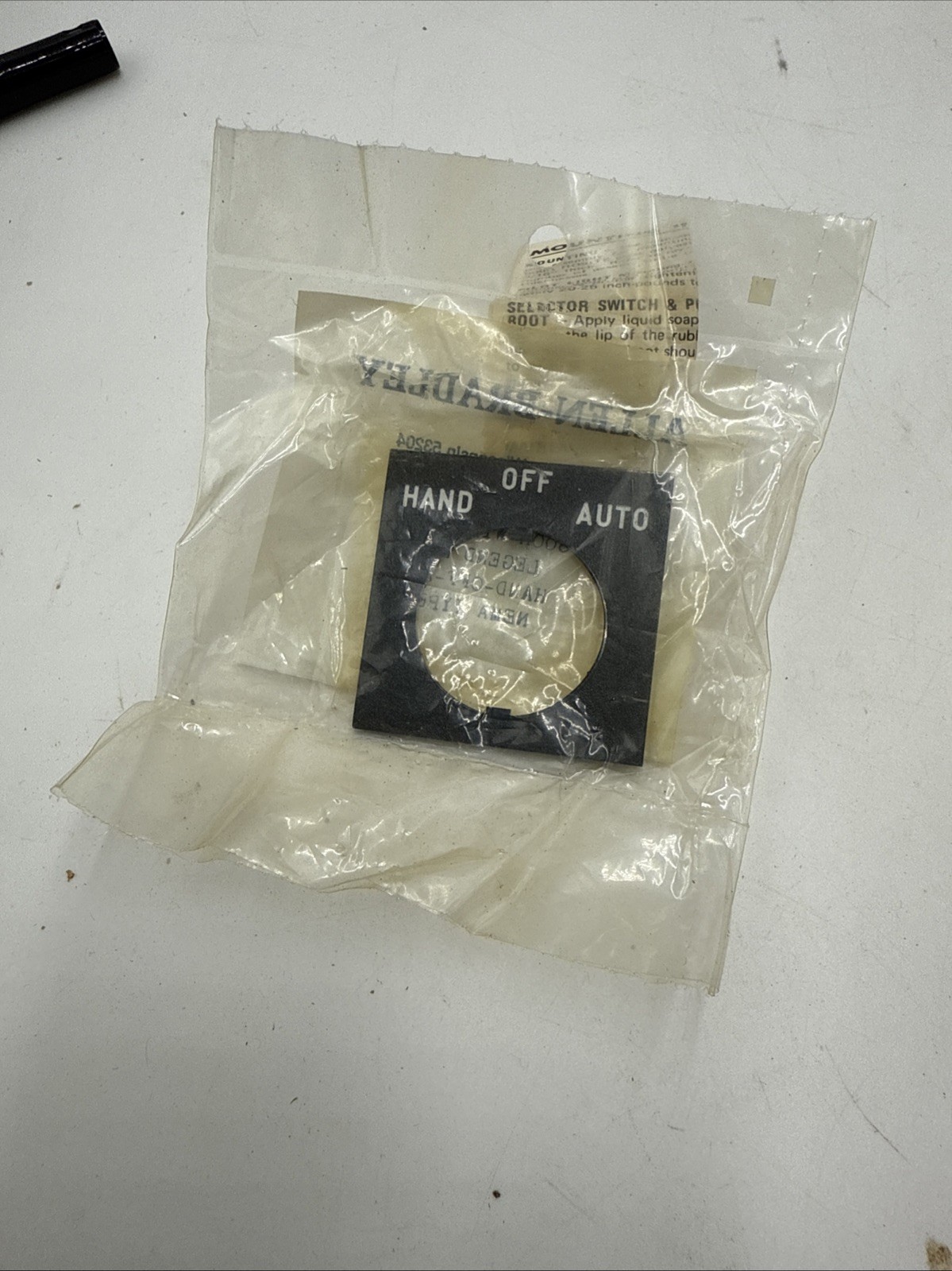 Allen Bradley 800H-JR2B Selector Switch 800HJR2B Series C NOS