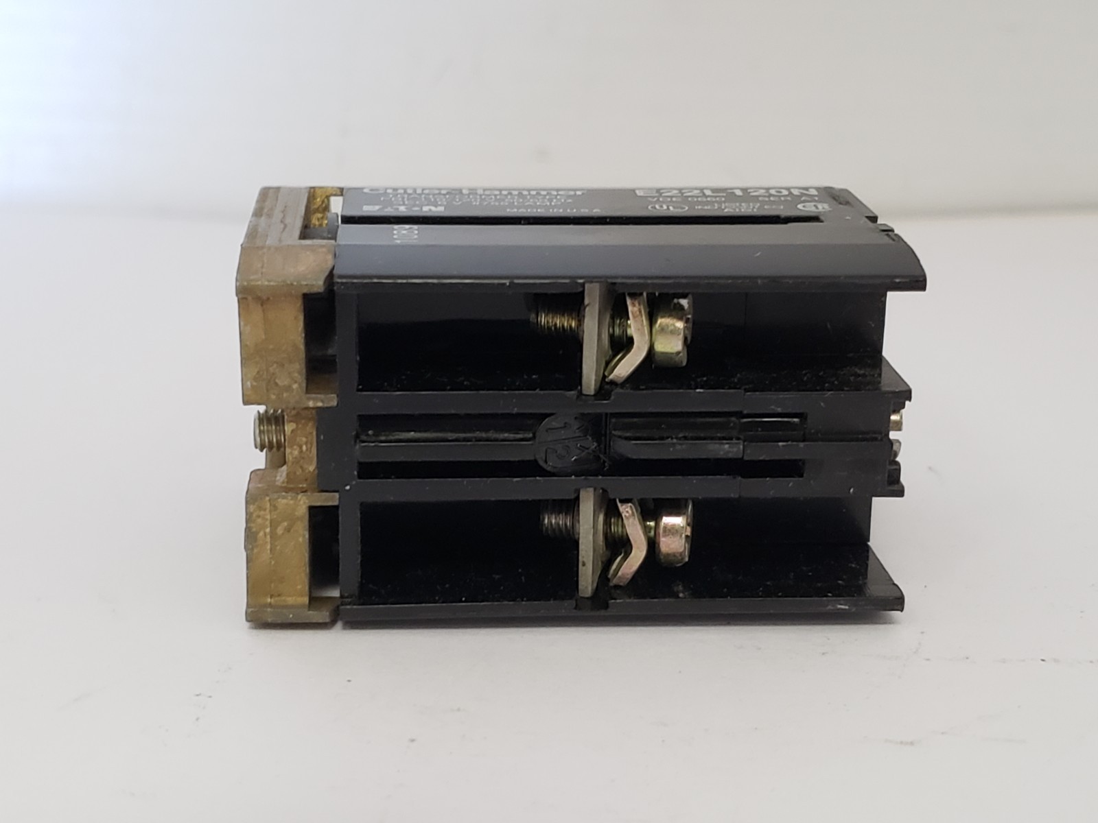CUTLER HAMMER E22L120N TRANSFORMER UNIT 110/120V 50/60HZ SERIES A1 NNB