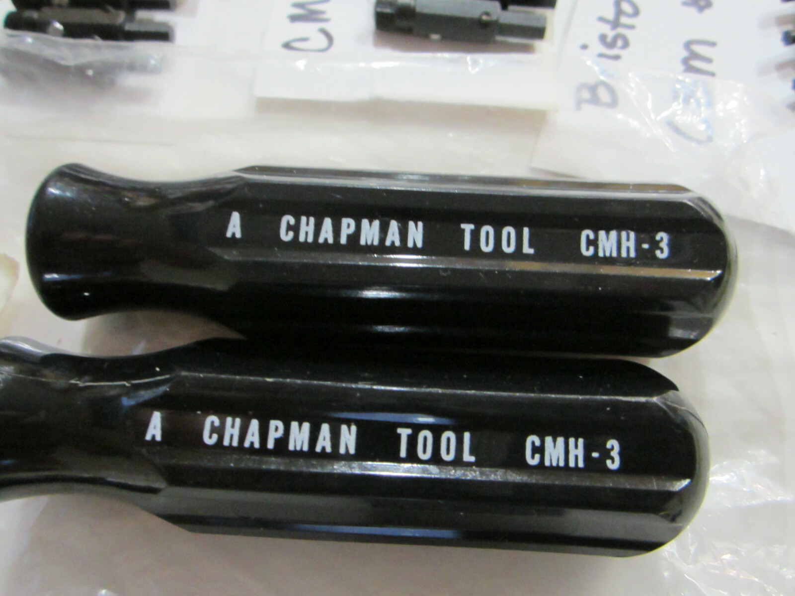 CHAPMAN TOOL SCREWDRIVER HANDLE(S) CMH3 & BITS SEE PHOTOS LOT OF 148