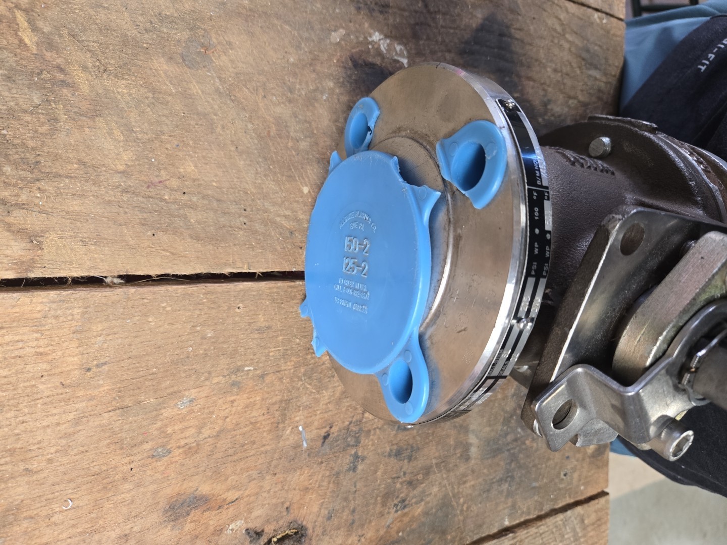 Cooper WKM Dynaseal Ball Valve Mod 310D 275 PSI 2F B112